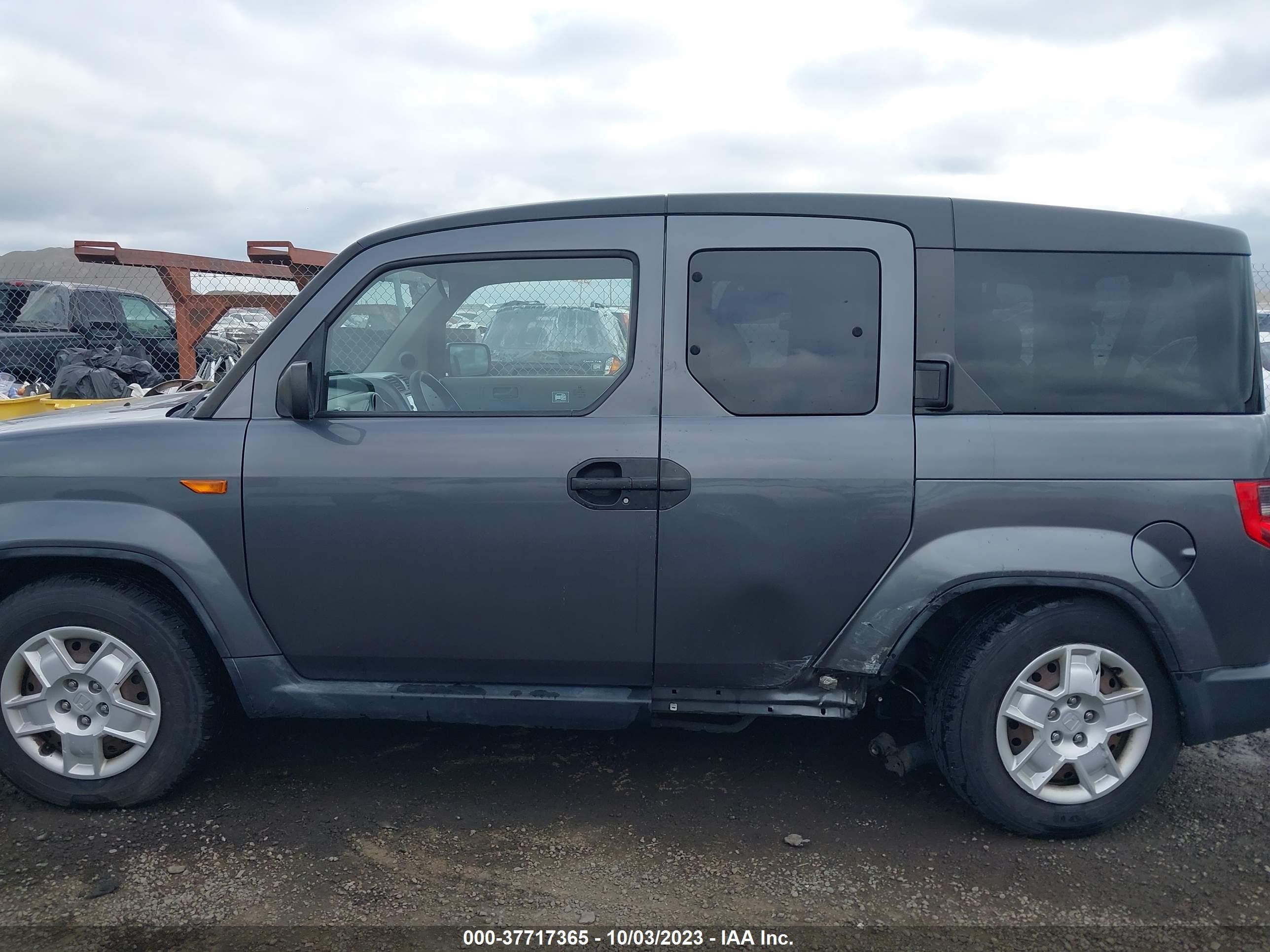 Photo 13 VIN: 5J6YH1H37BL001707 - HONDA ELEMENT 