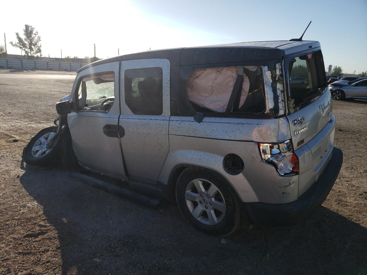 Photo 1 VIN: 5J6YH1H70AL001582 - HONDA ELEMENT 