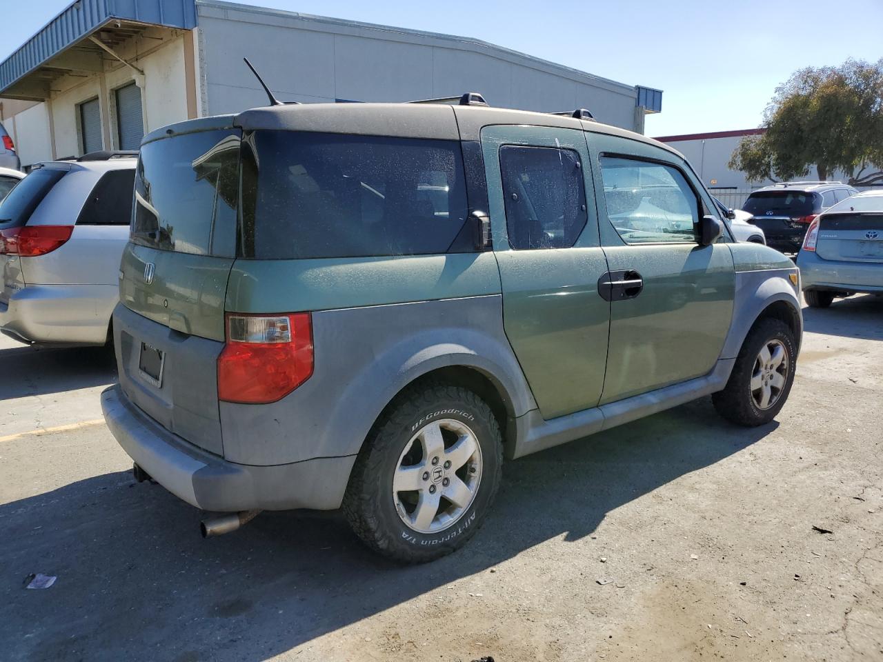 Photo 2 VIN: 5J6YH27645L027039 - HONDA ELEMENT 