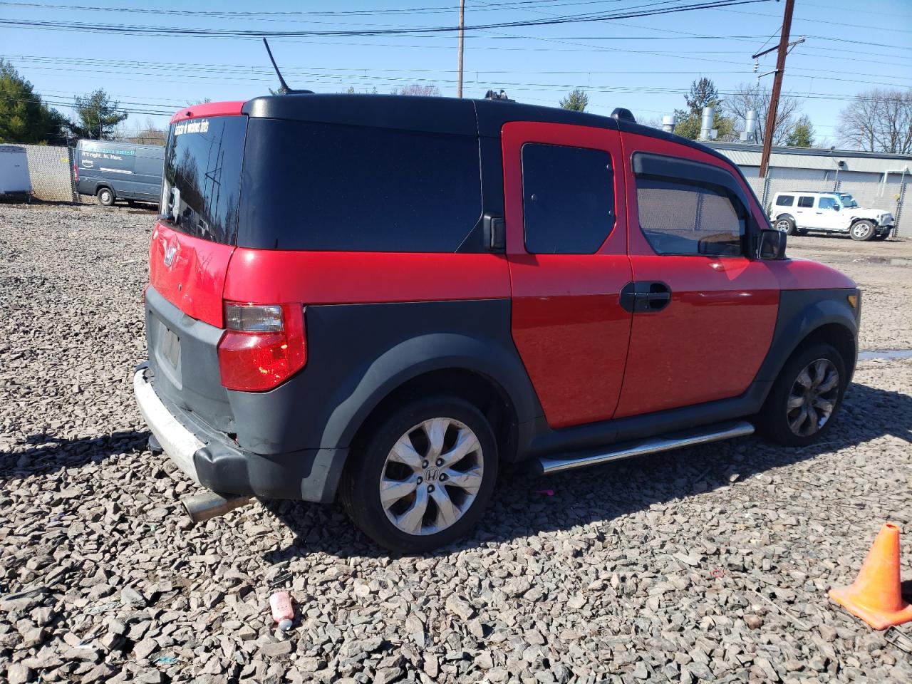 Photo 2 VIN: 5J6YH27675L012177 - HONDA ELEMENT 