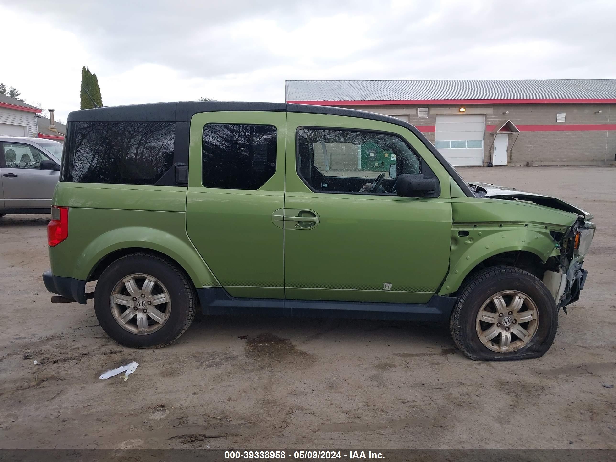 Photo 14 VIN: 5J6YH277X7L001332 - HONDA ELEMENT 