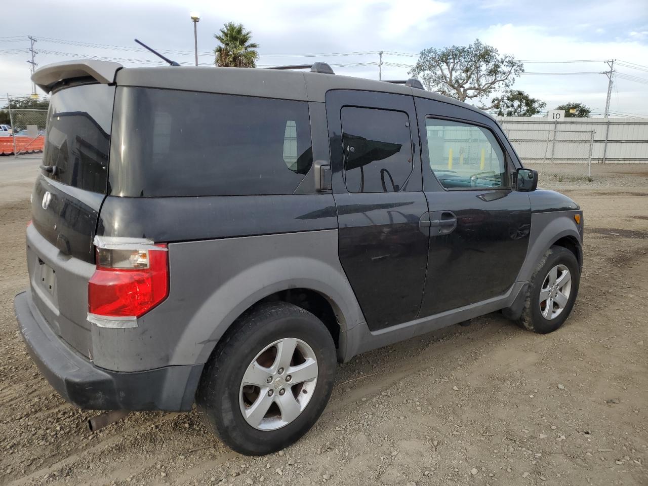 Photo 2 VIN: 5J6YH28523L029598 - HONDA ELEMENT 