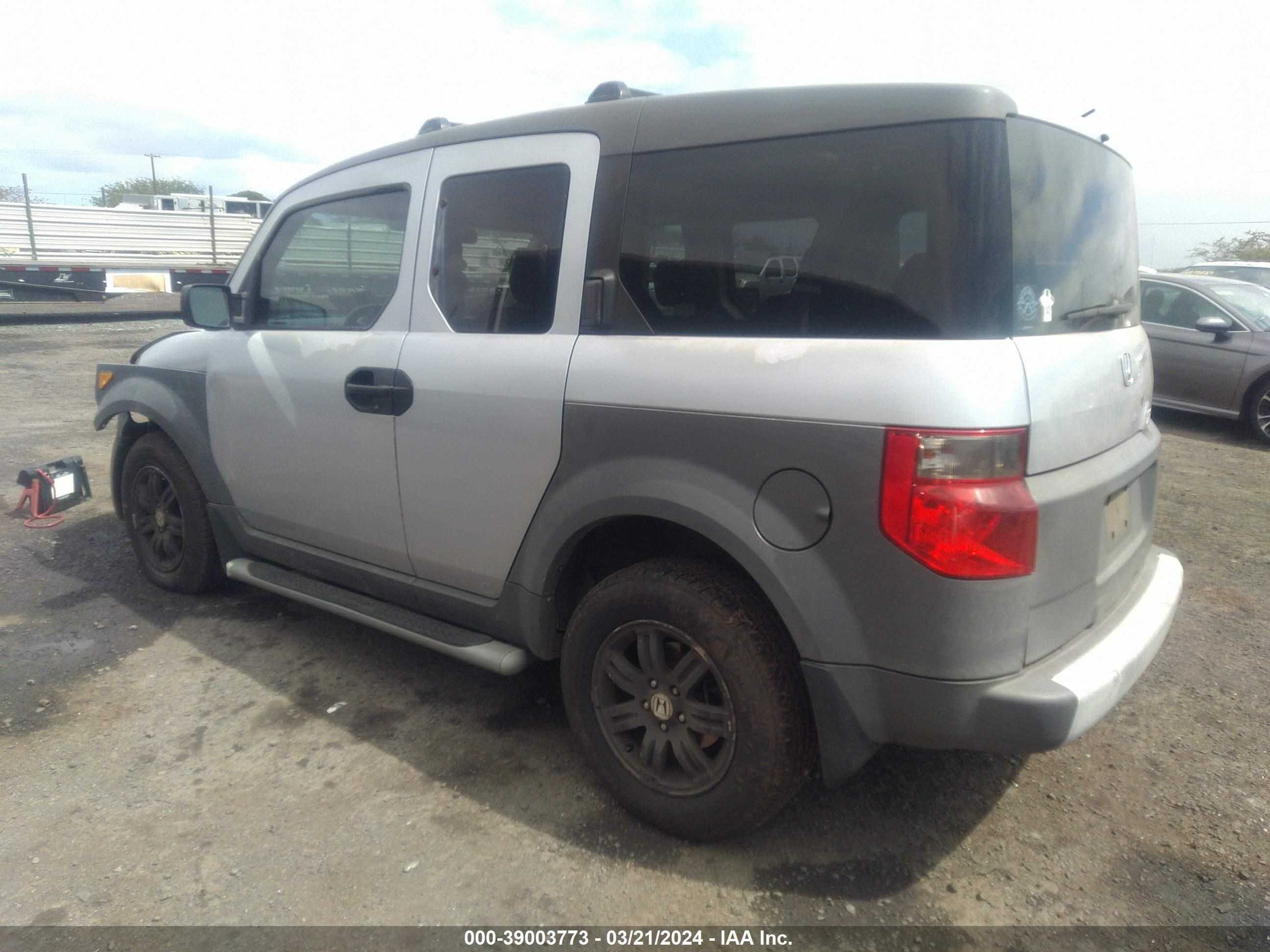 Photo 2 VIN: 5J6YH28523L033652 - HONDA ELEMENT 