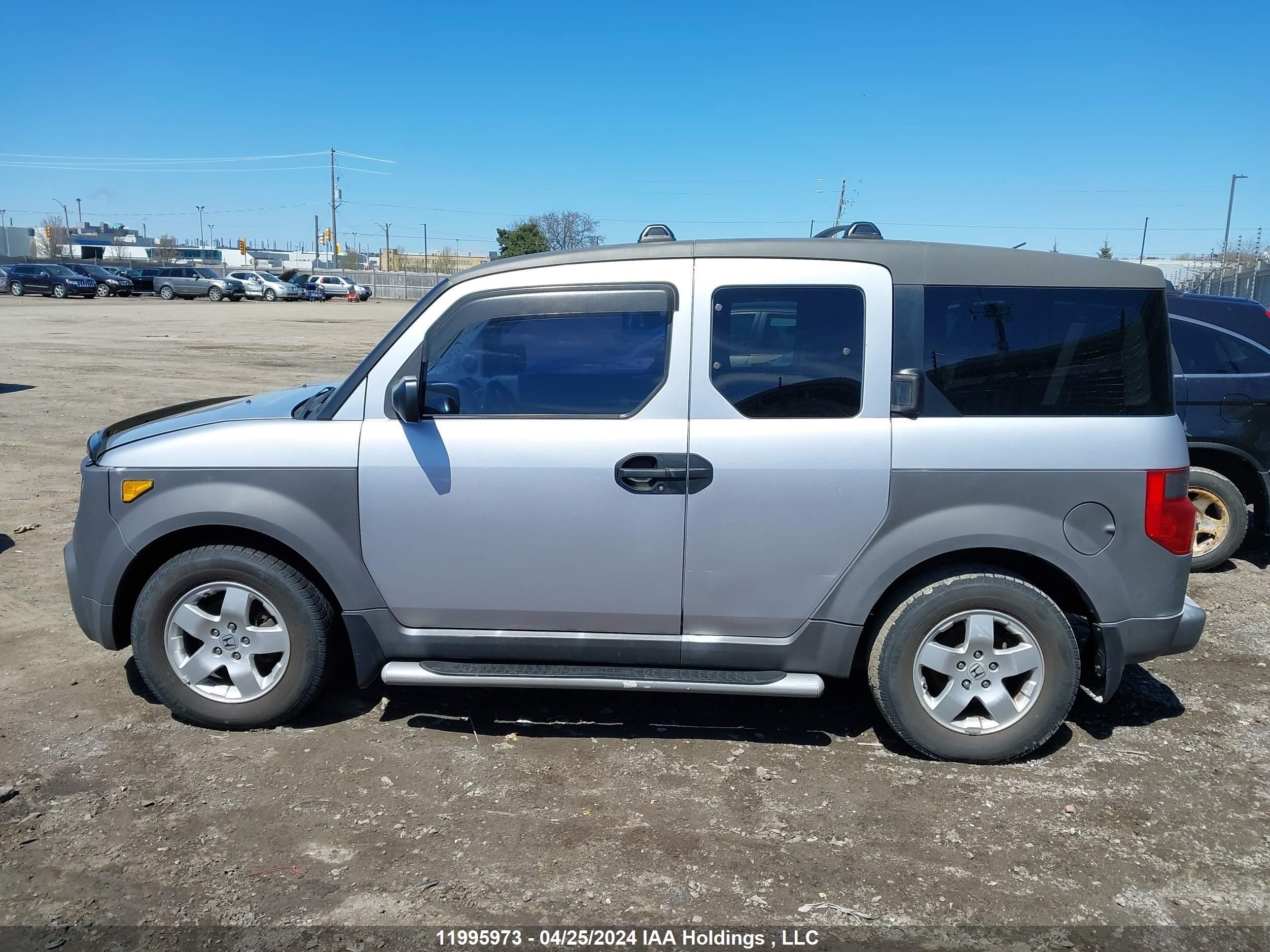 Photo 14 VIN: 5J6YH28523L801937 - HONDA ELEMENT 