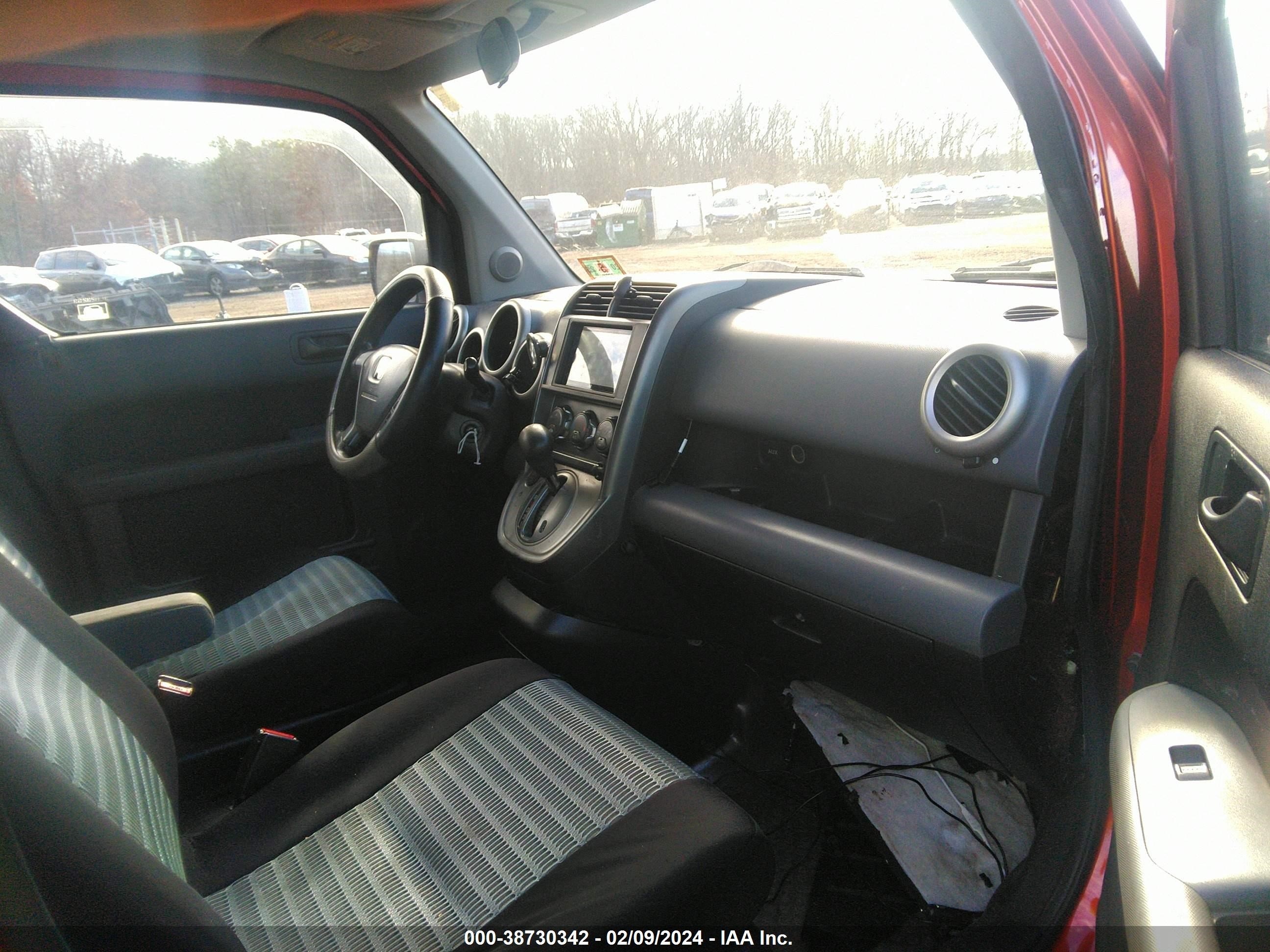 Photo 4 VIN: 5J6YH28543L023253 - HONDA ELEMENT 