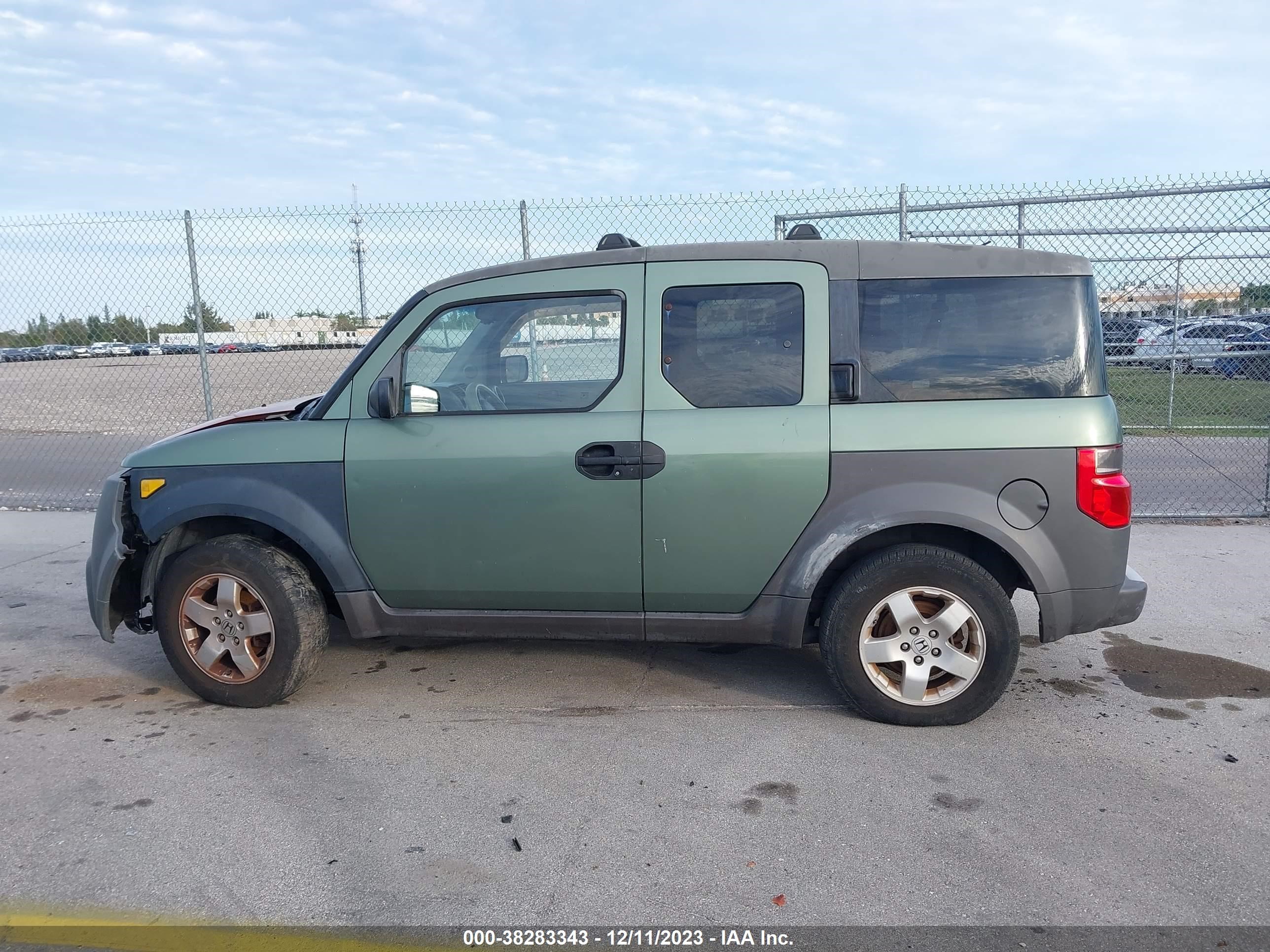 Photo 13 VIN: 5J6YH28583L041741 - HONDA ELEMENT 