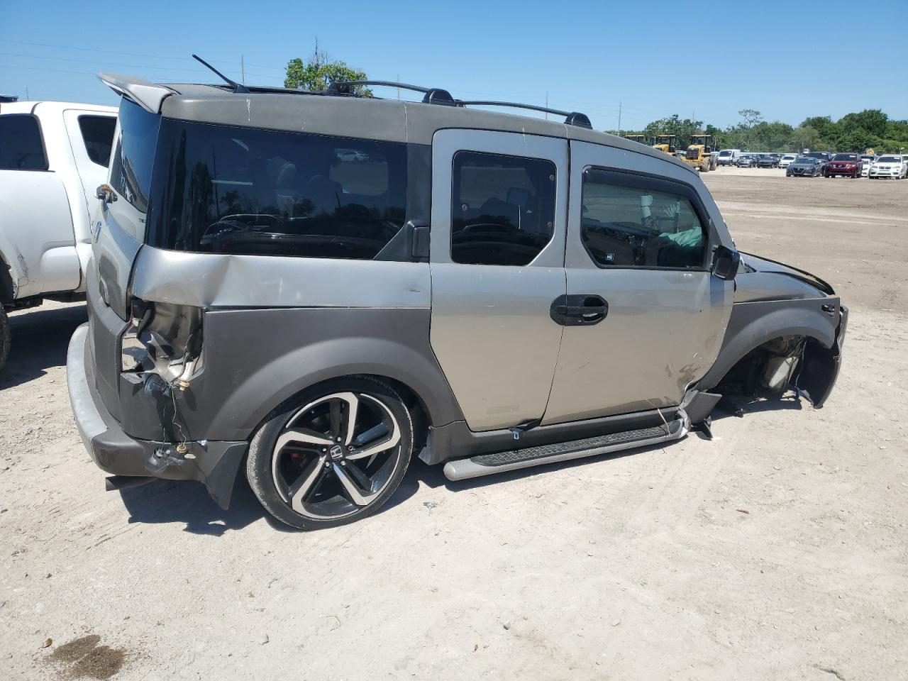 Photo 2 VIN: 5J6YH285X3L019448 - HONDA ELEMENT 