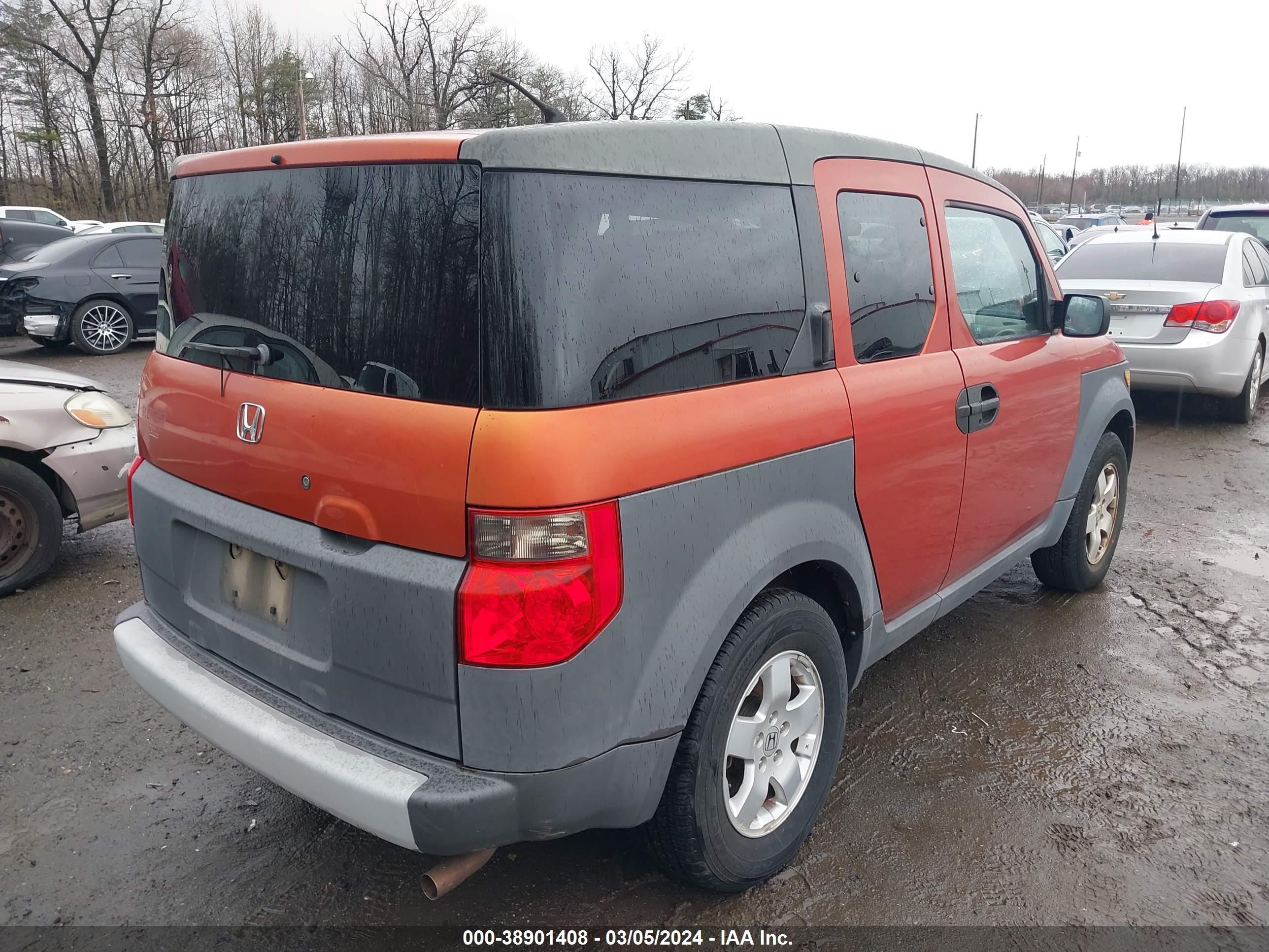 Photo 3 VIN: 5J6YH285X3L022012 - HONDA ELEMENT 