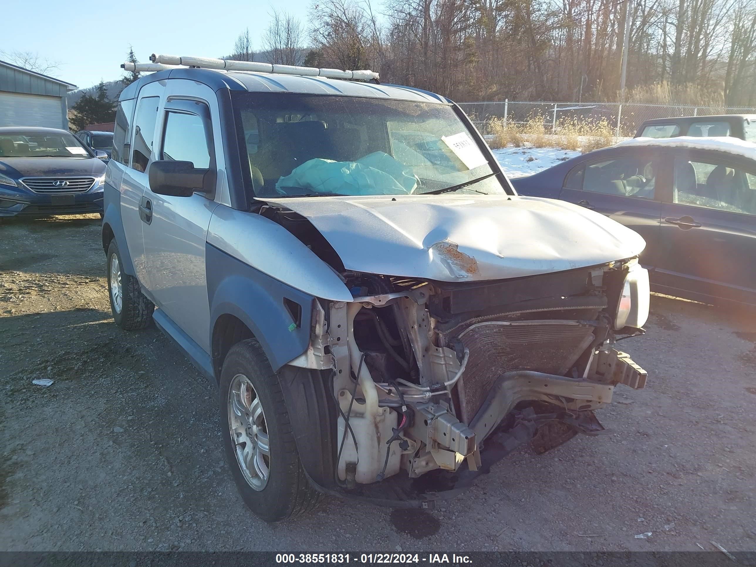 Photo 5 VIN: 5J6YH28605L030132 - HONDA ELEMENT 