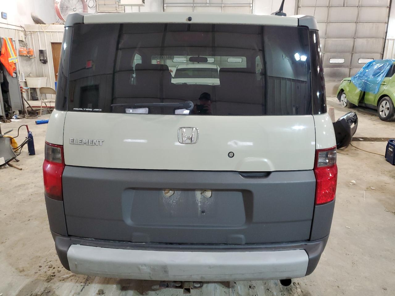 Photo 5 VIN: 5J6YH28635L003359 - HONDA ELEMENT 