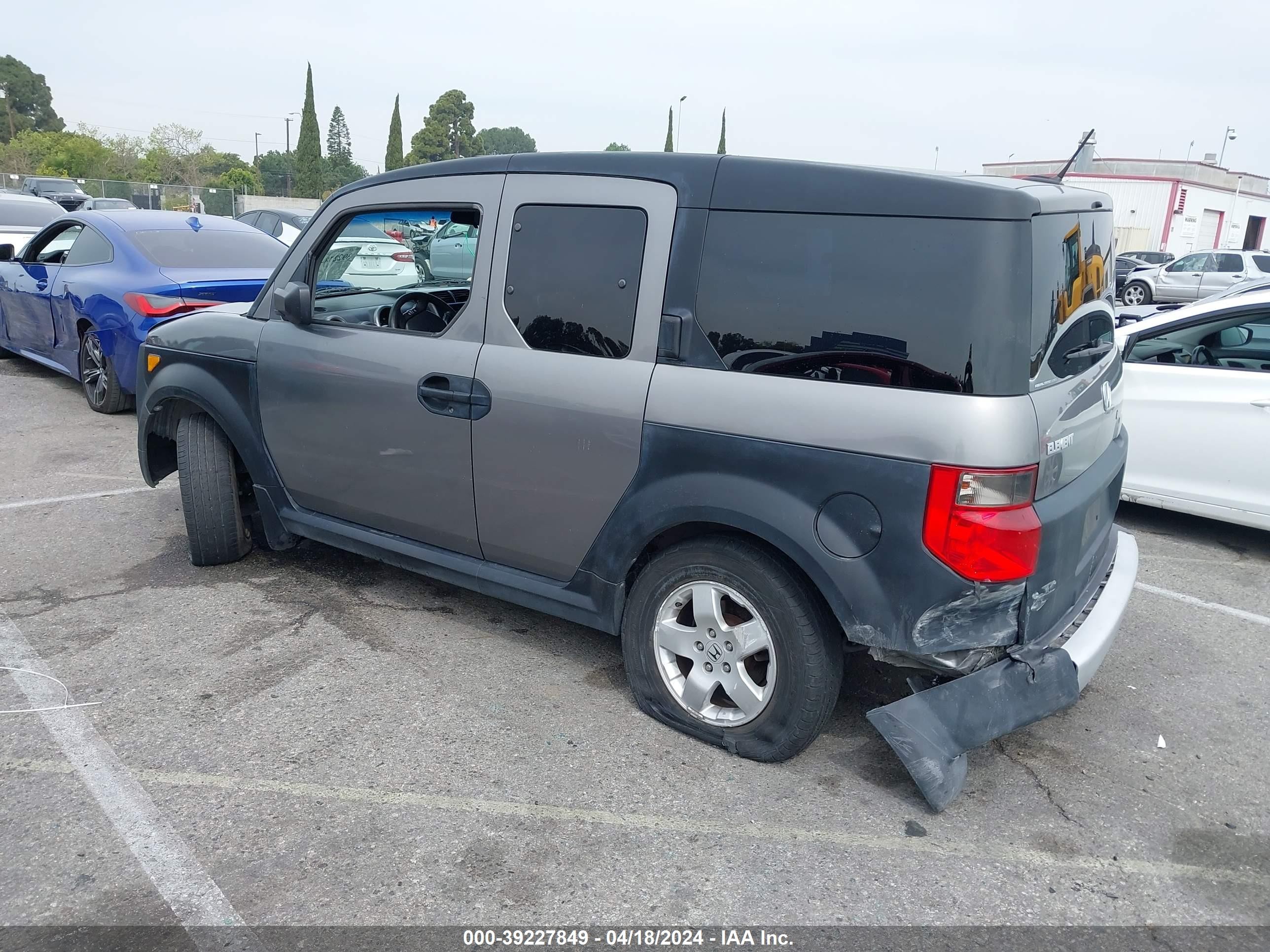 Photo 2 VIN: 5J6YH28655L025363 - HONDA ELEMENT 