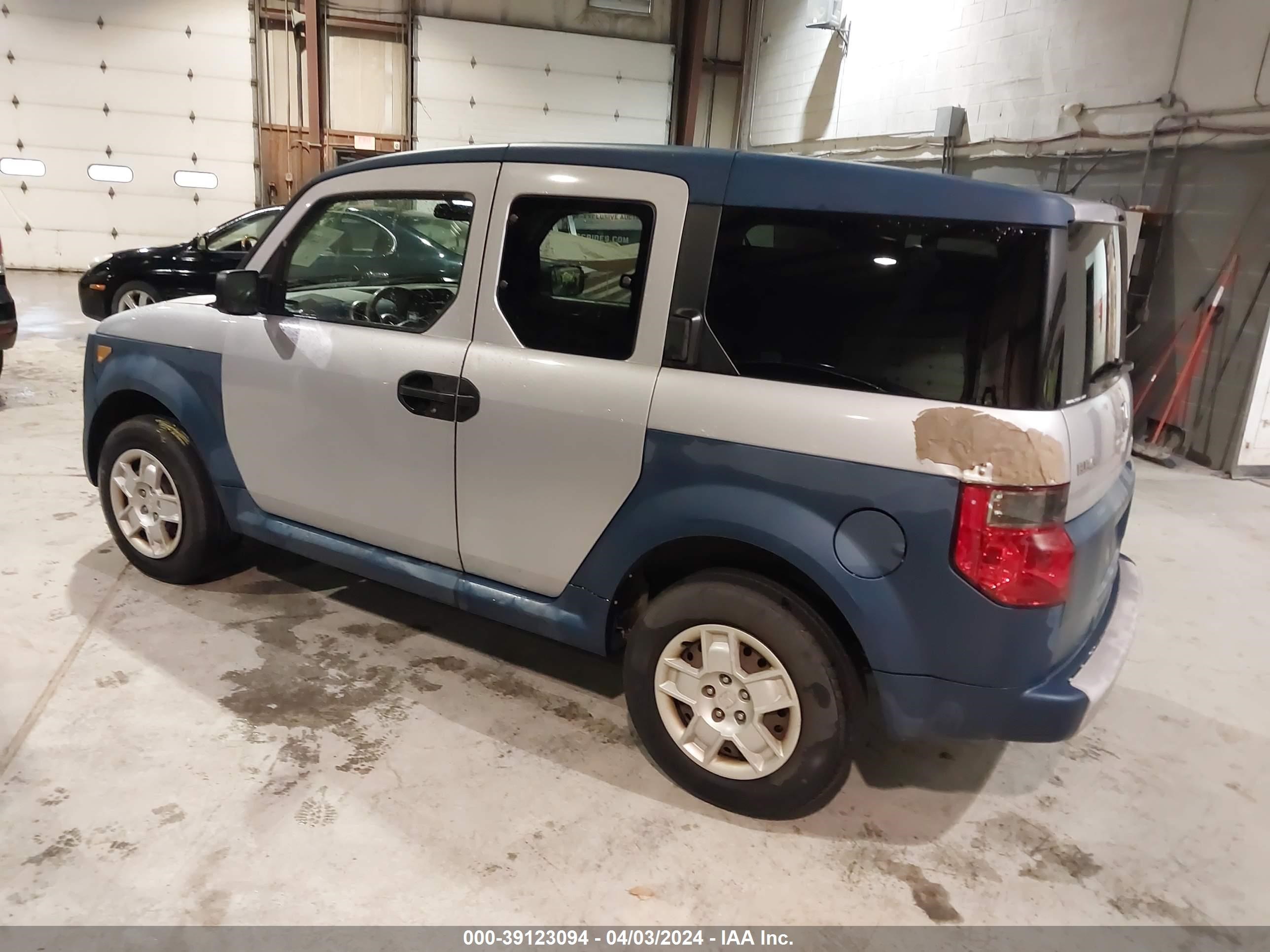 Photo 2 VIN: 5J6YH28665L007146 - HONDA ELEMENT 