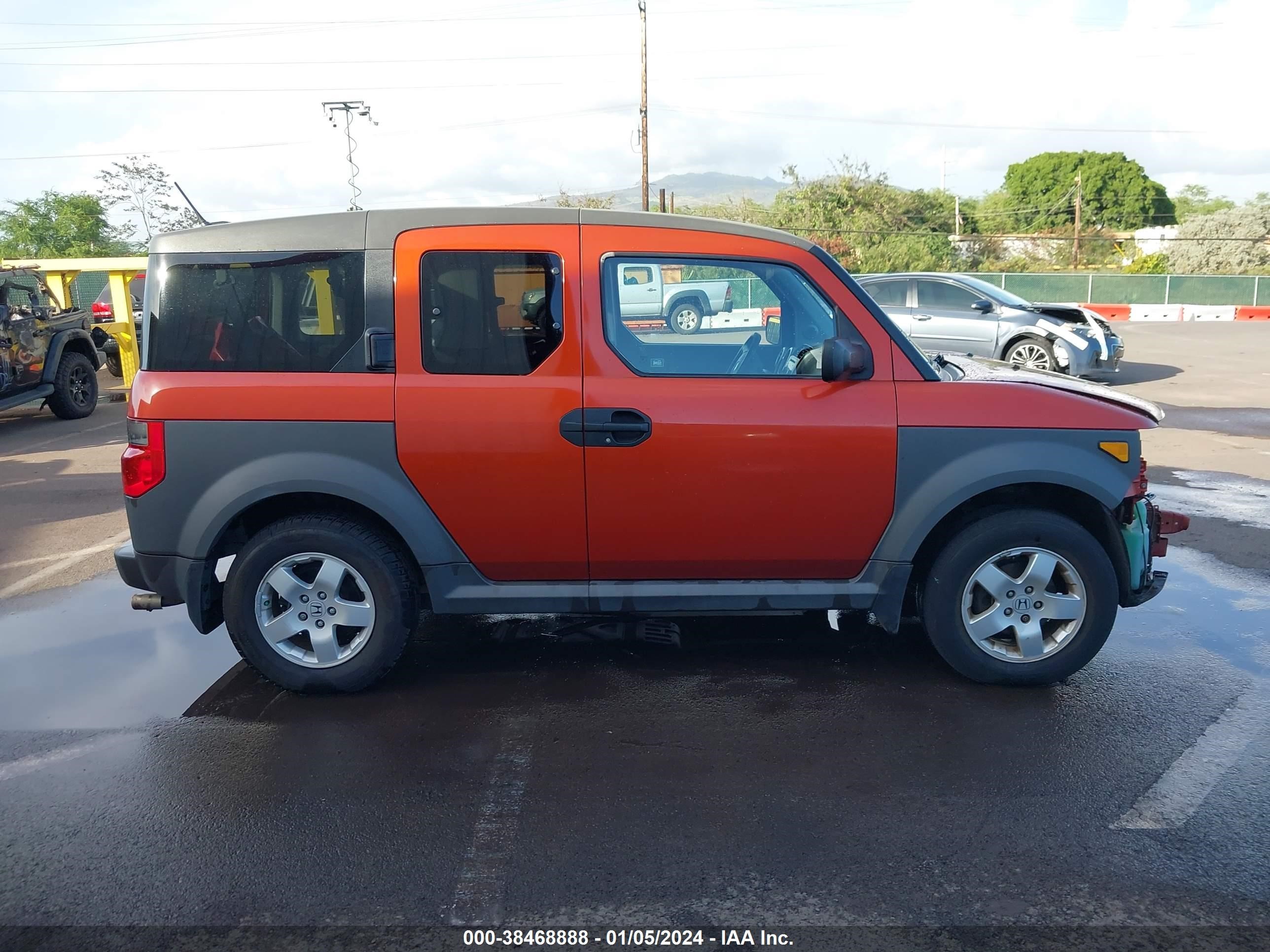 Photo 13 VIN: 5J6YH28665L010127 - HONDA ELEMENT 