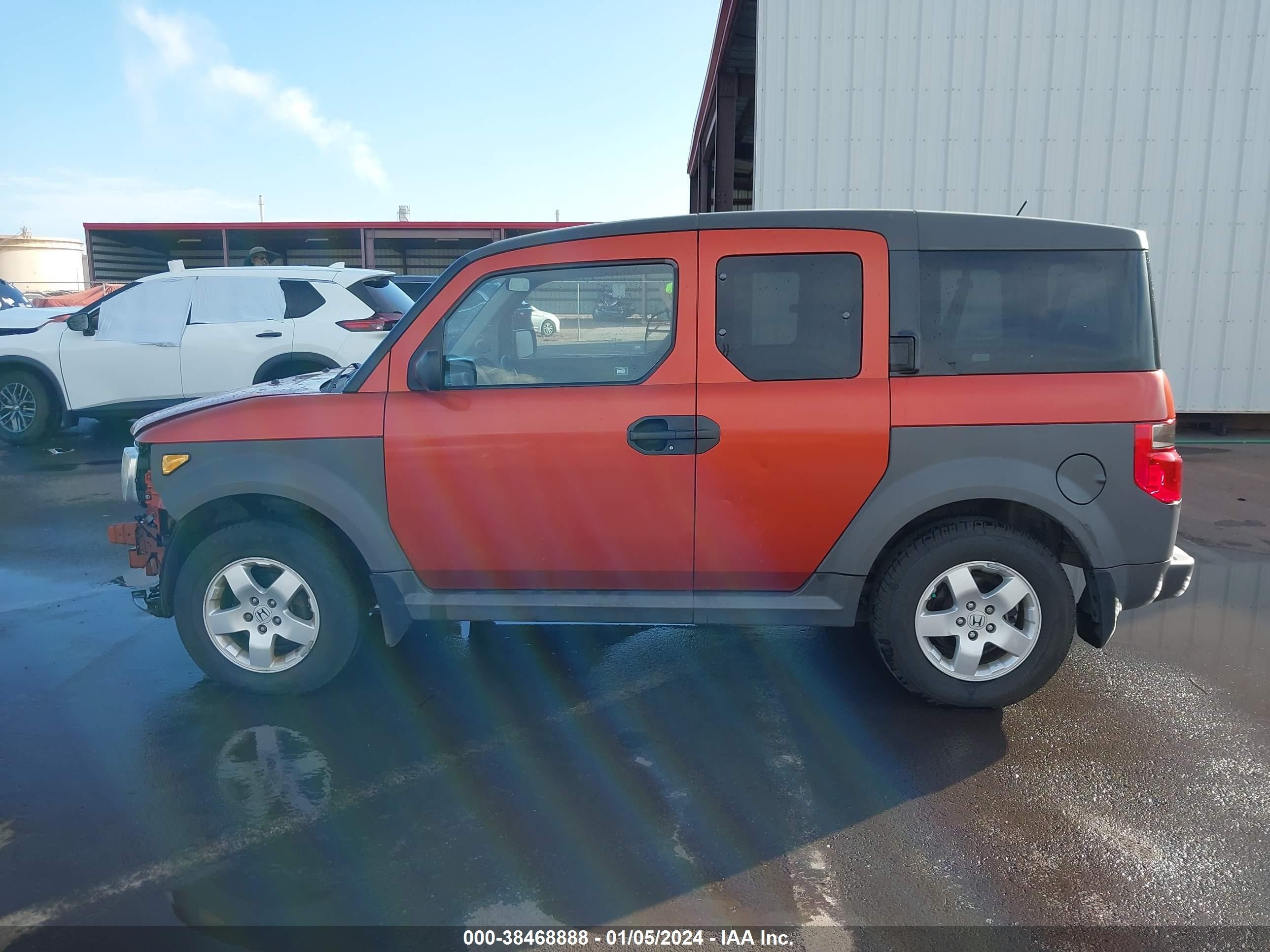 Photo 14 VIN: 5J6YH28665L010127 - HONDA ELEMENT 