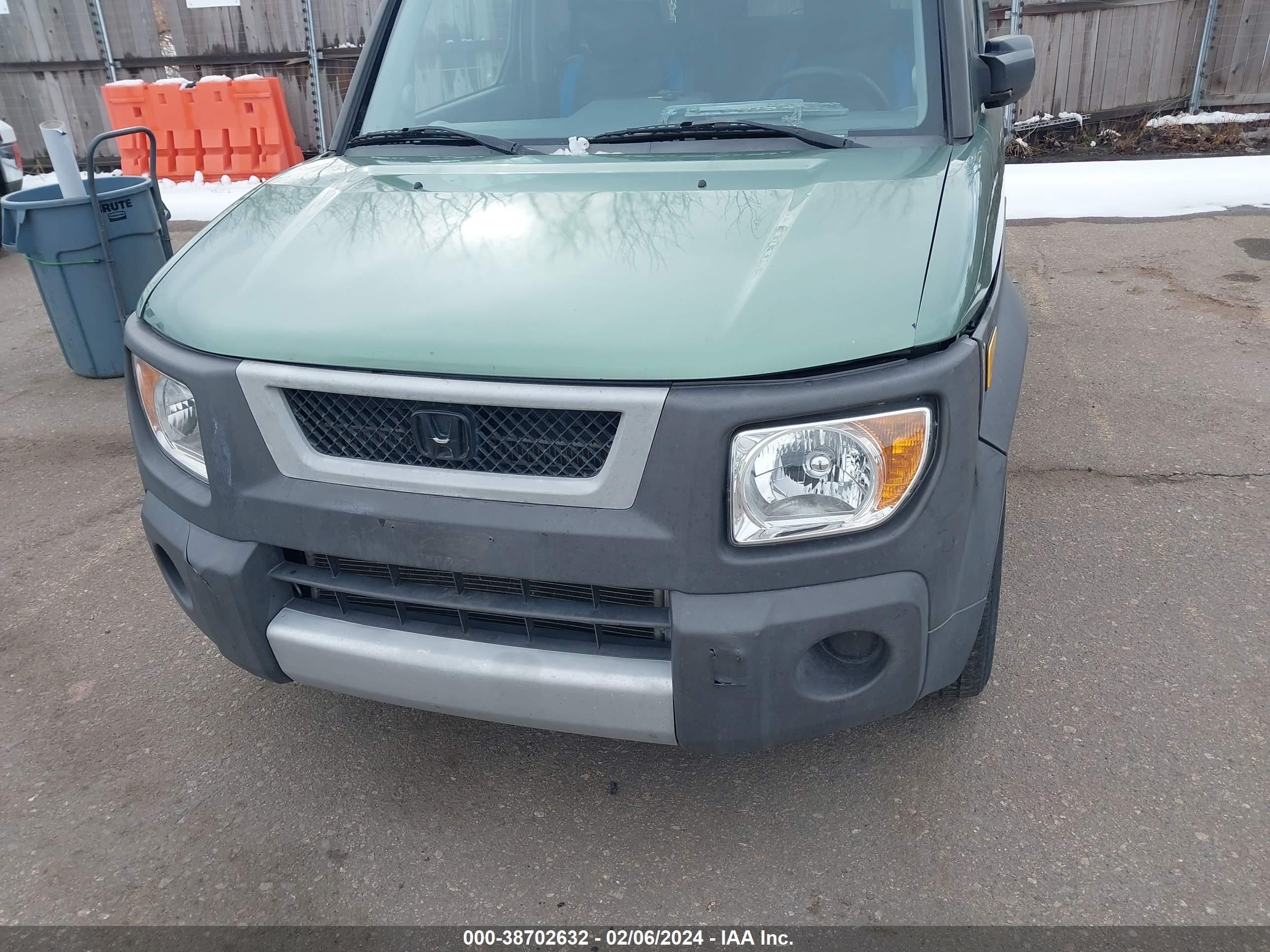 Photo 5 VIN: 5J6YH286X5L002323 - HONDA ELEMENT 