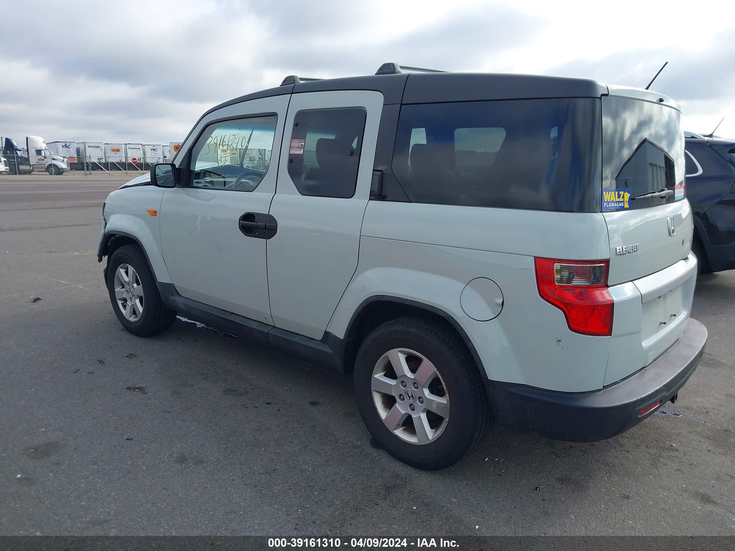 Photo 2 VIN: 5J6YH28709L002989 - HONDA ELEMENT 