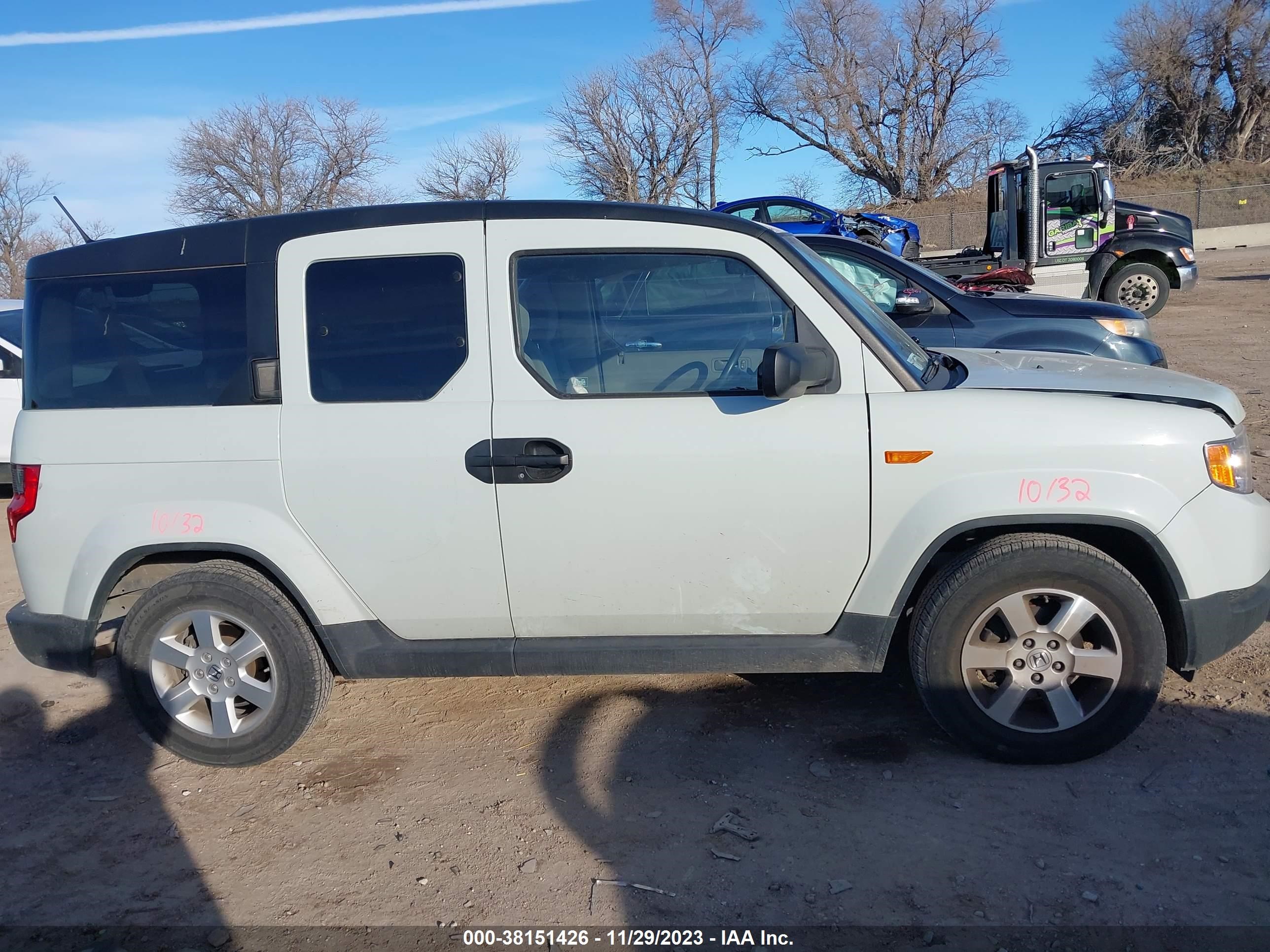 Photo 12 VIN: 5J6YH28729L001035 - HONDA ELEMENT 