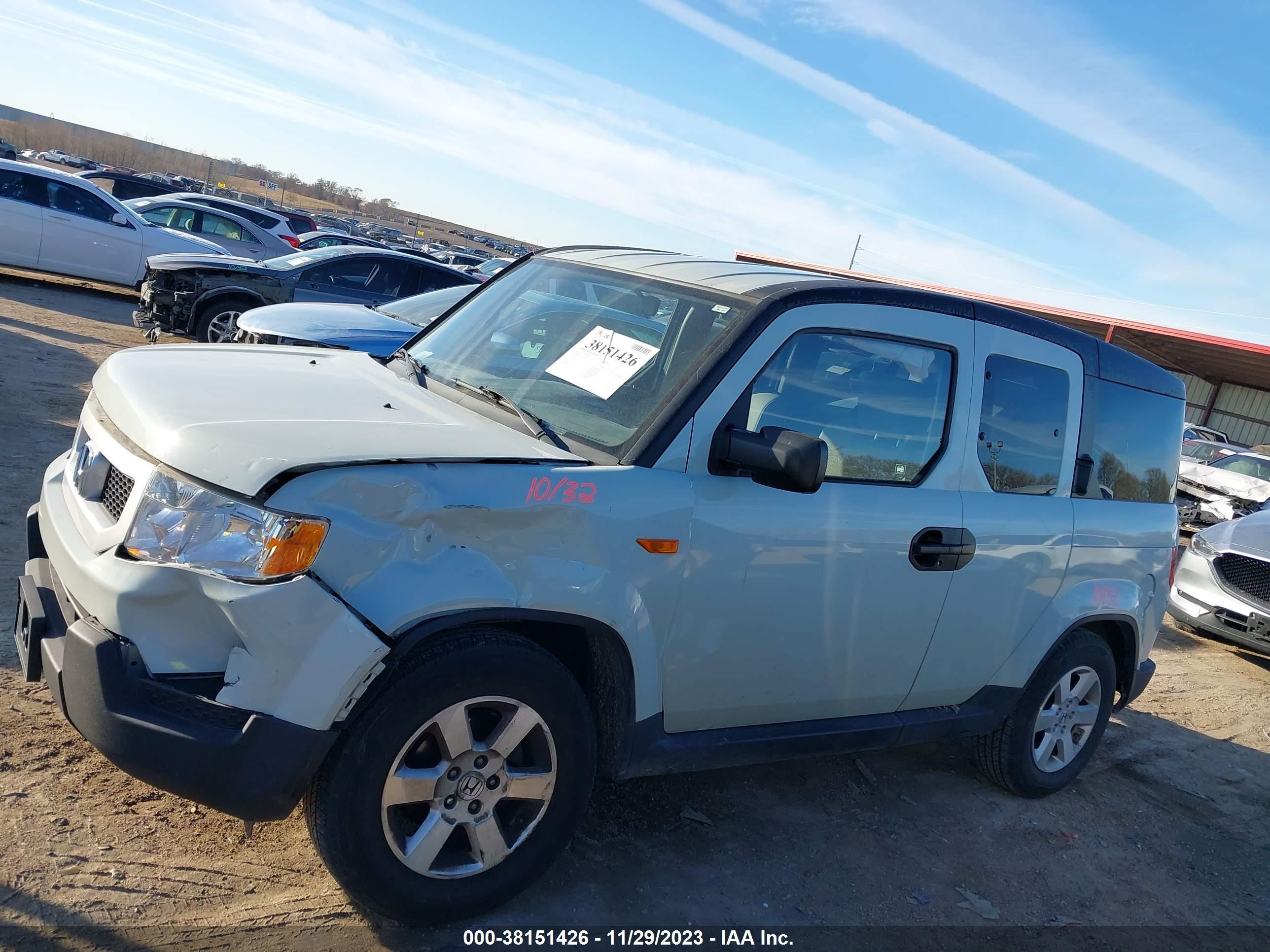 Photo 13 VIN: 5J6YH28729L001035 - HONDA ELEMENT 