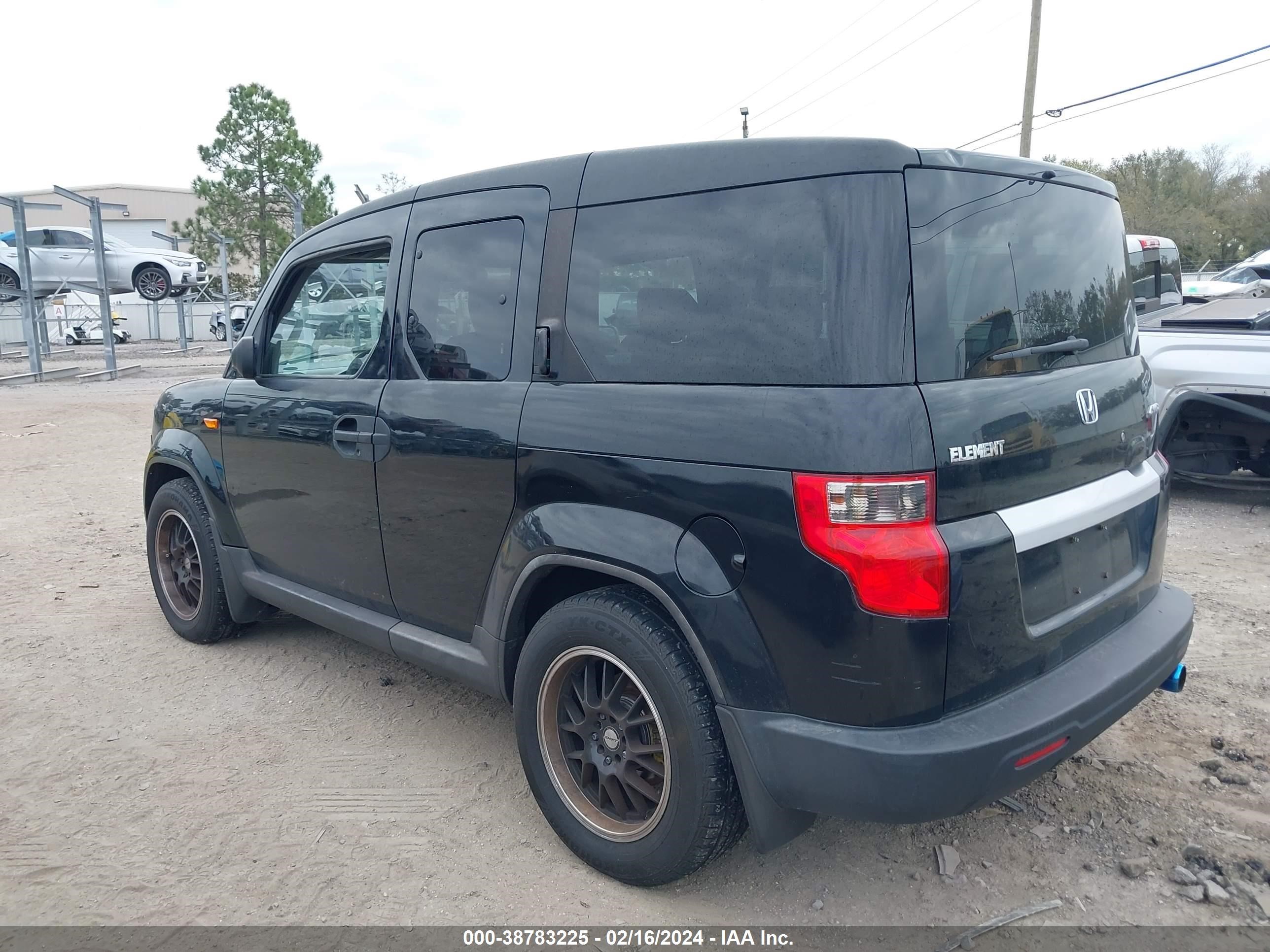 Photo 2 VIN: 5J6YH28729L006168 - HONDA ELEMENT 