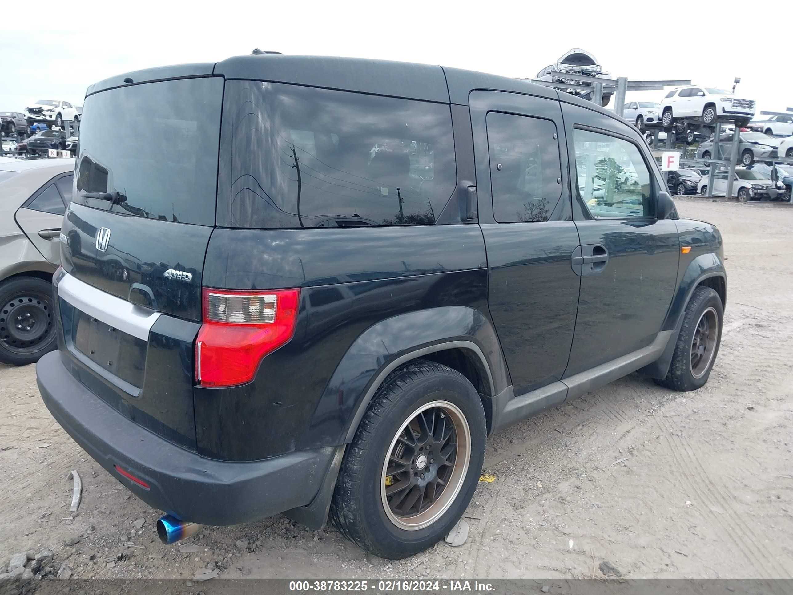 Photo 3 VIN: 5J6YH28729L006168 - HONDA ELEMENT 