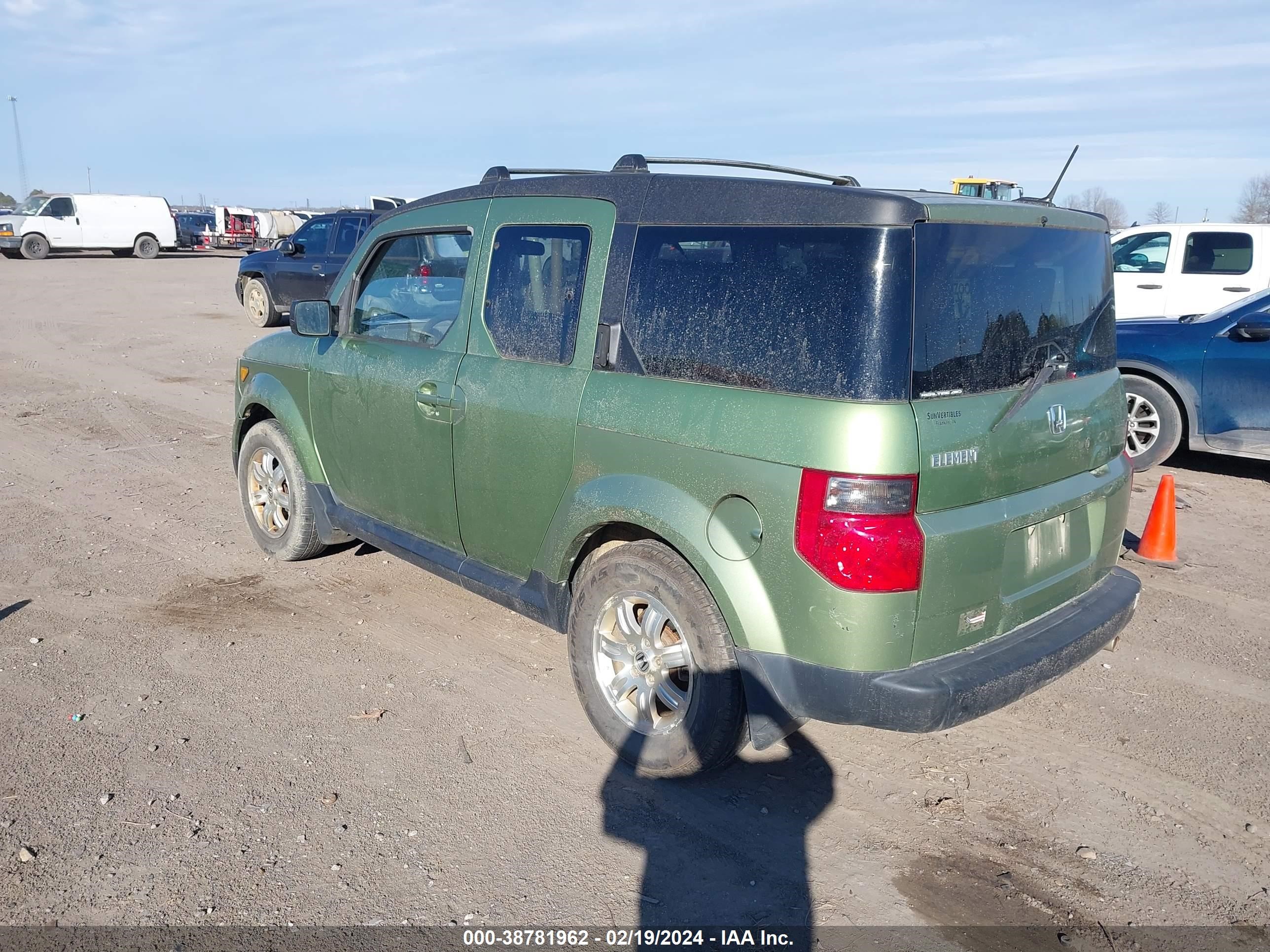 Photo 2 VIN: 5J6YH28736L010984 - HONDA ELEMENT 