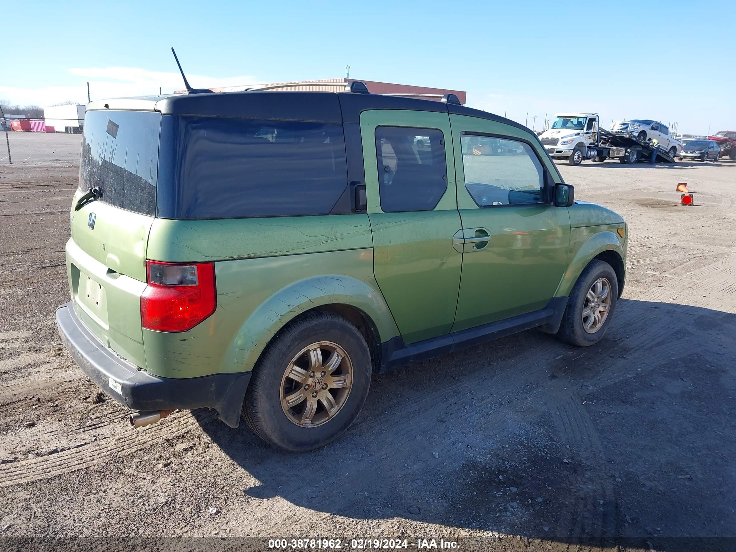 Photo 3 VIN: 5J6YH28736L010984 - HONDA ELEMENT 