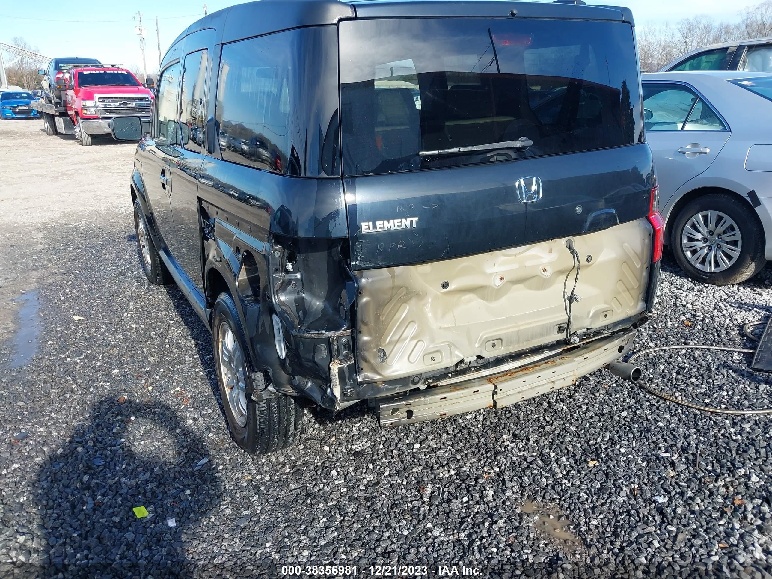 Photo 5 VIN: 5J6YH28788L014841 - HONDA ELEMENT 