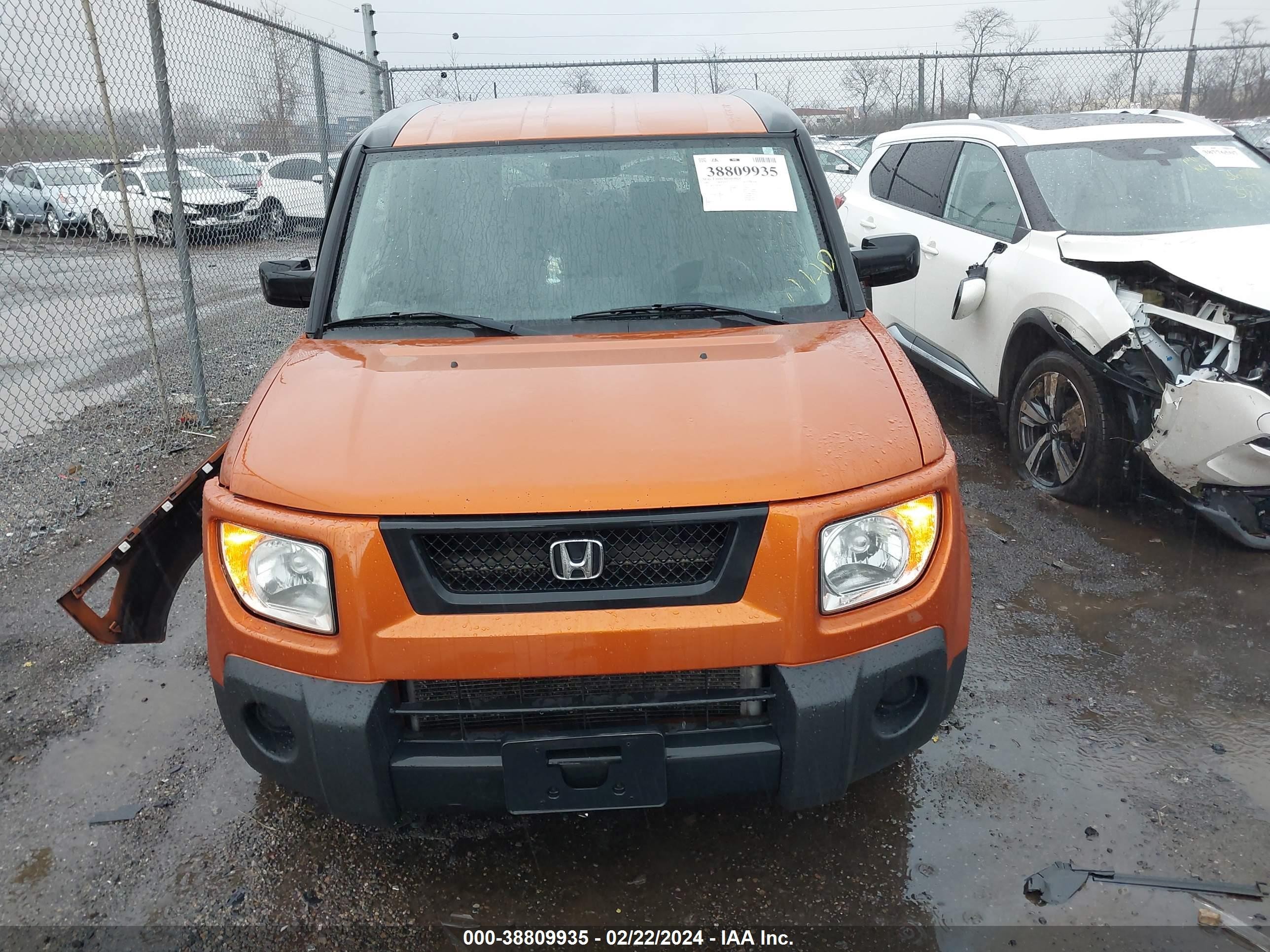 Photo 11 VIN: 5J6YH28796L015557 - HONDA ELEMENT 