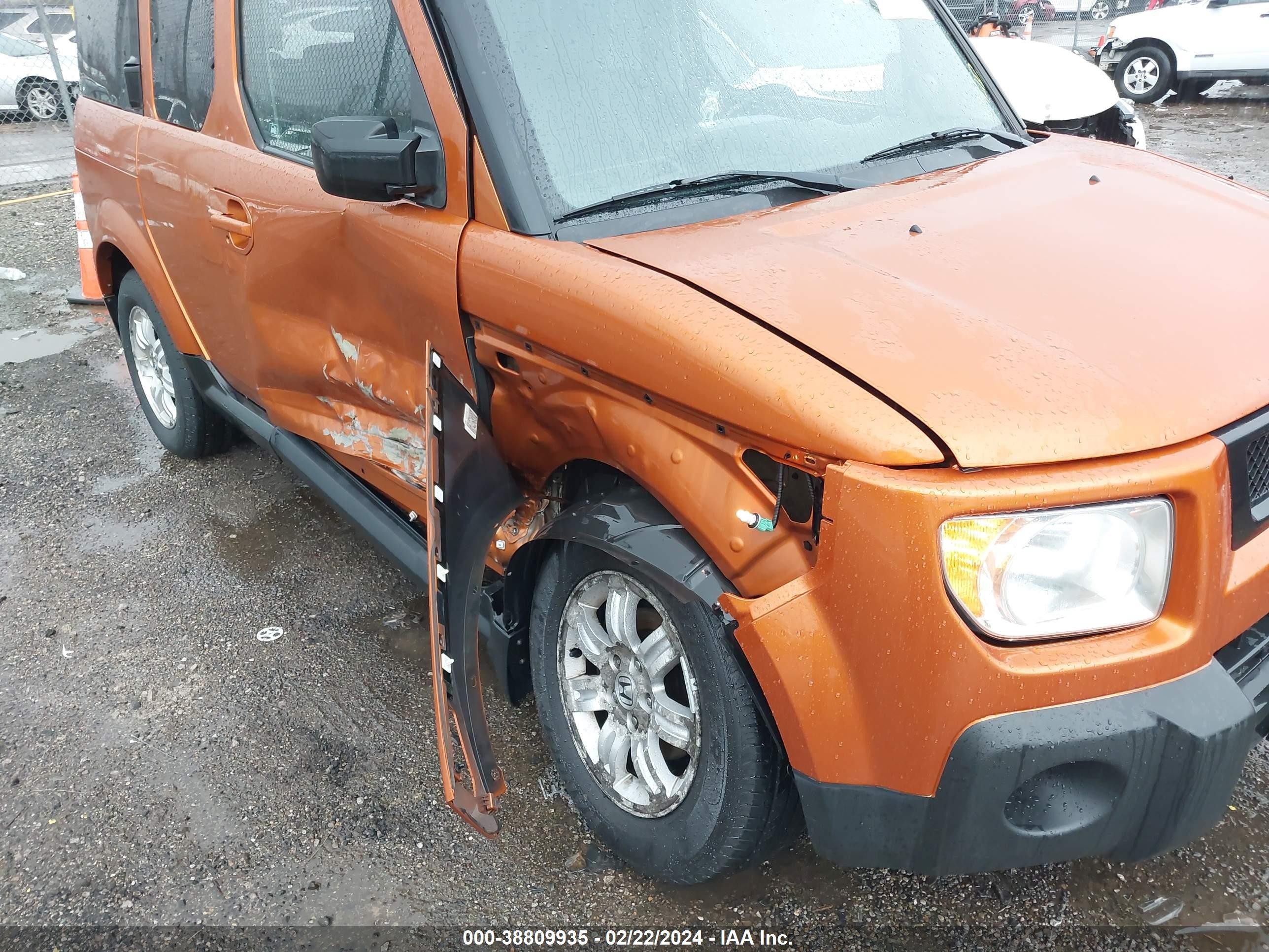 Photo 5 VIN: 5J6YH28796L015557 - HONDA ELEMENT 