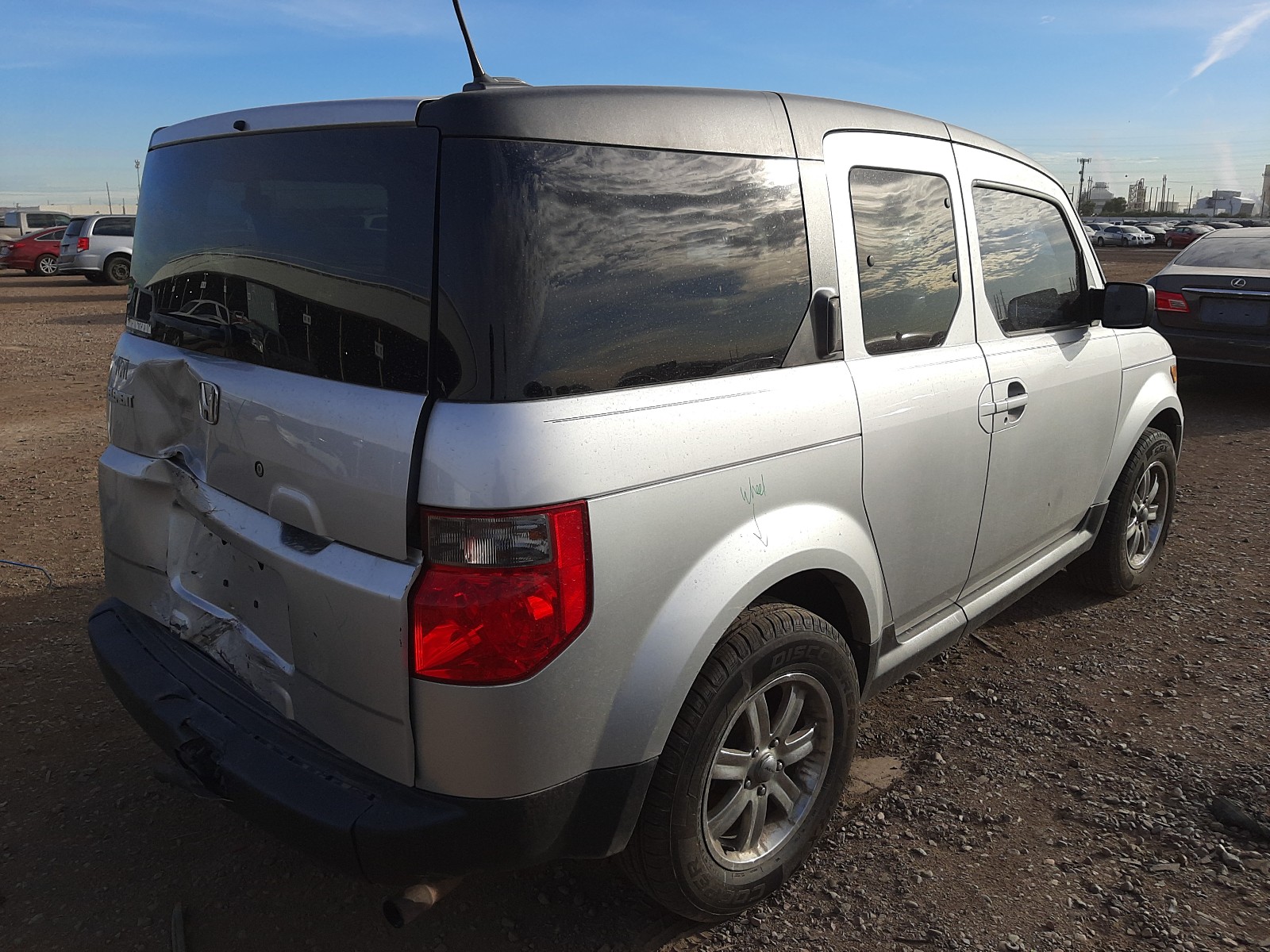 Photo 3 VIN: 5J6YH287X7L010739 - HONDA ELEMENT EX 