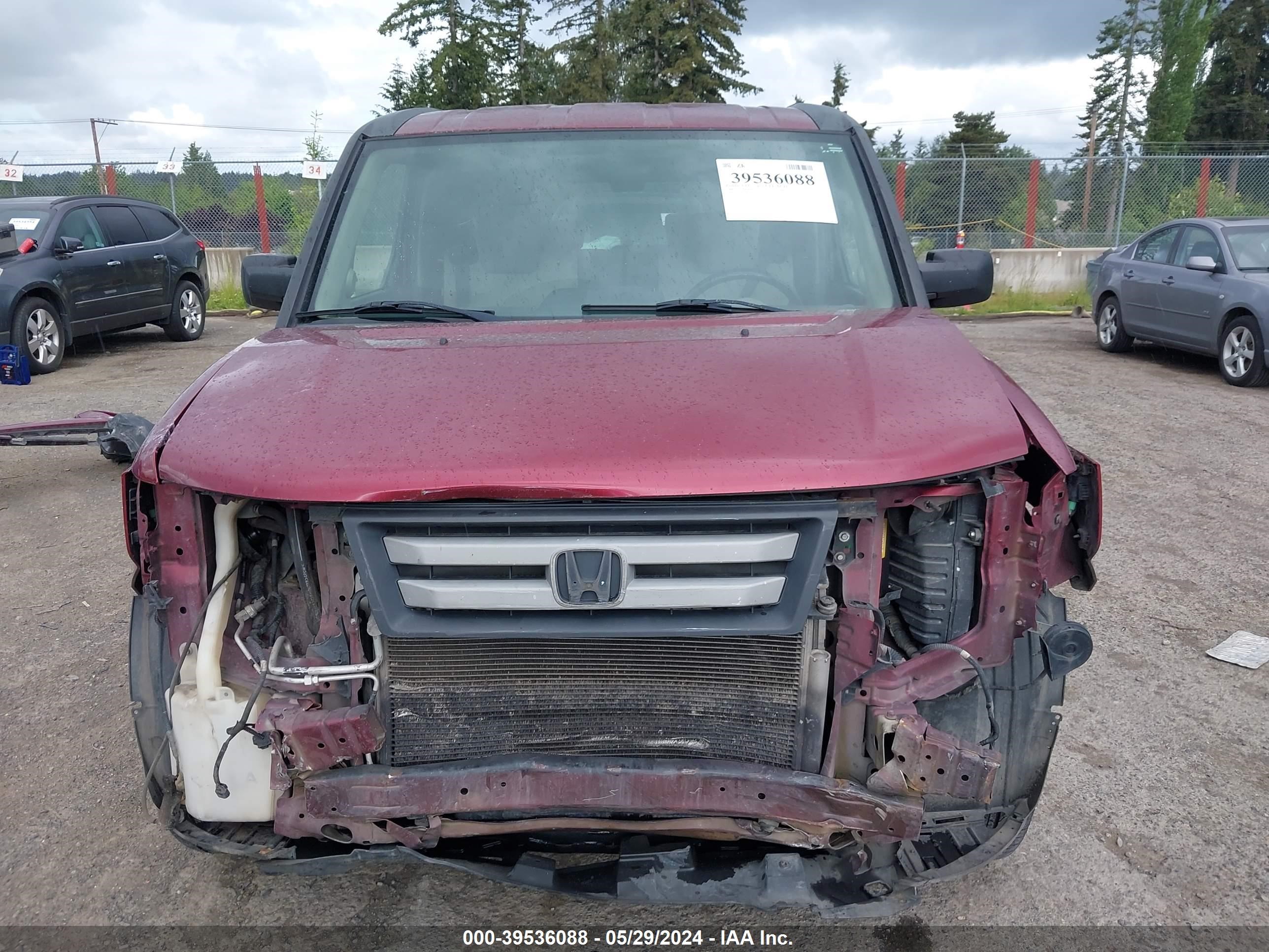 Photo 5 VIN: 5J6YH287X8L010905 - HONDA ELEMENT 