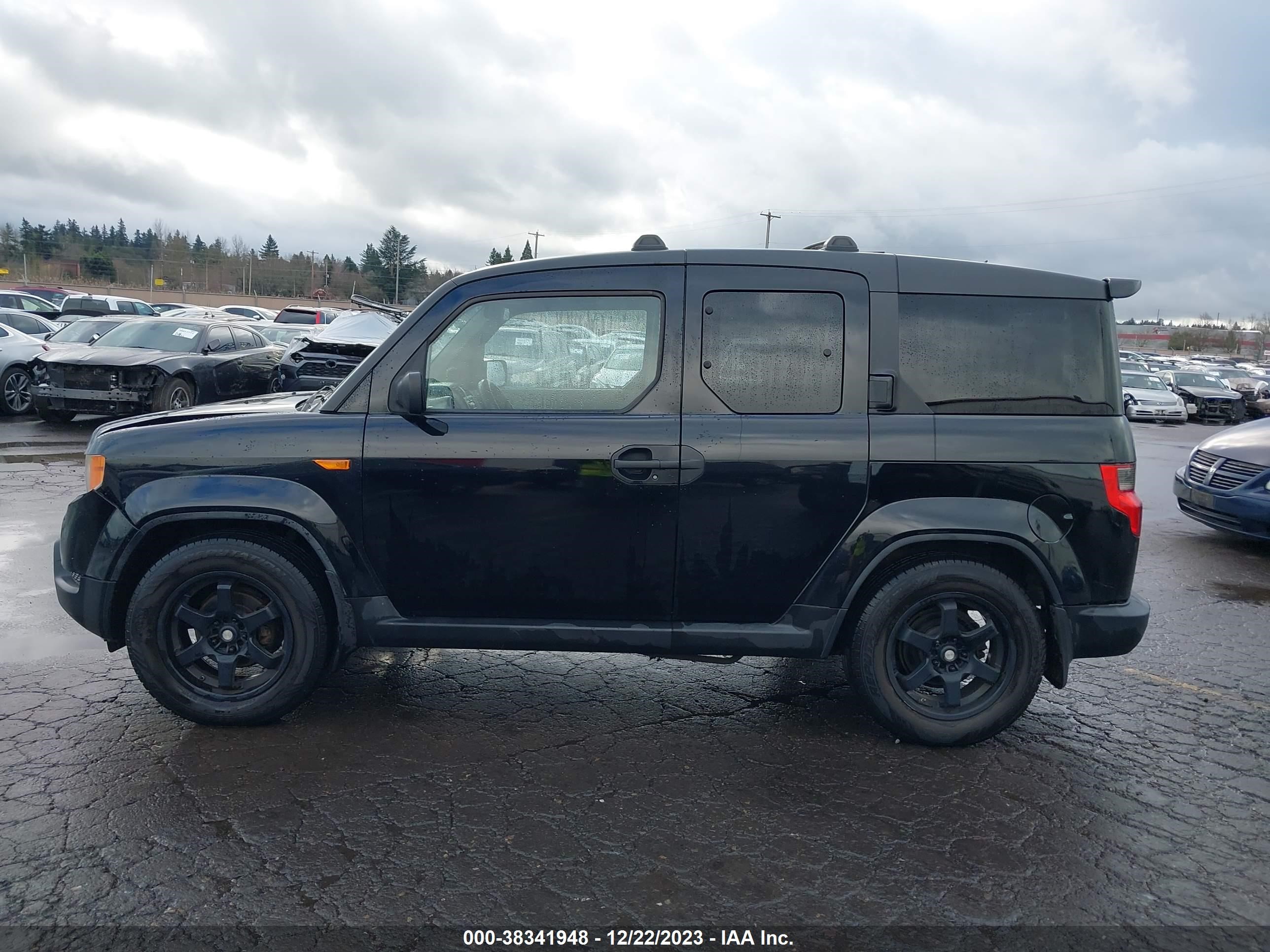 Photo 13 VIN: 5J6YH2H37BL006198 - HONDA ELEMENT 