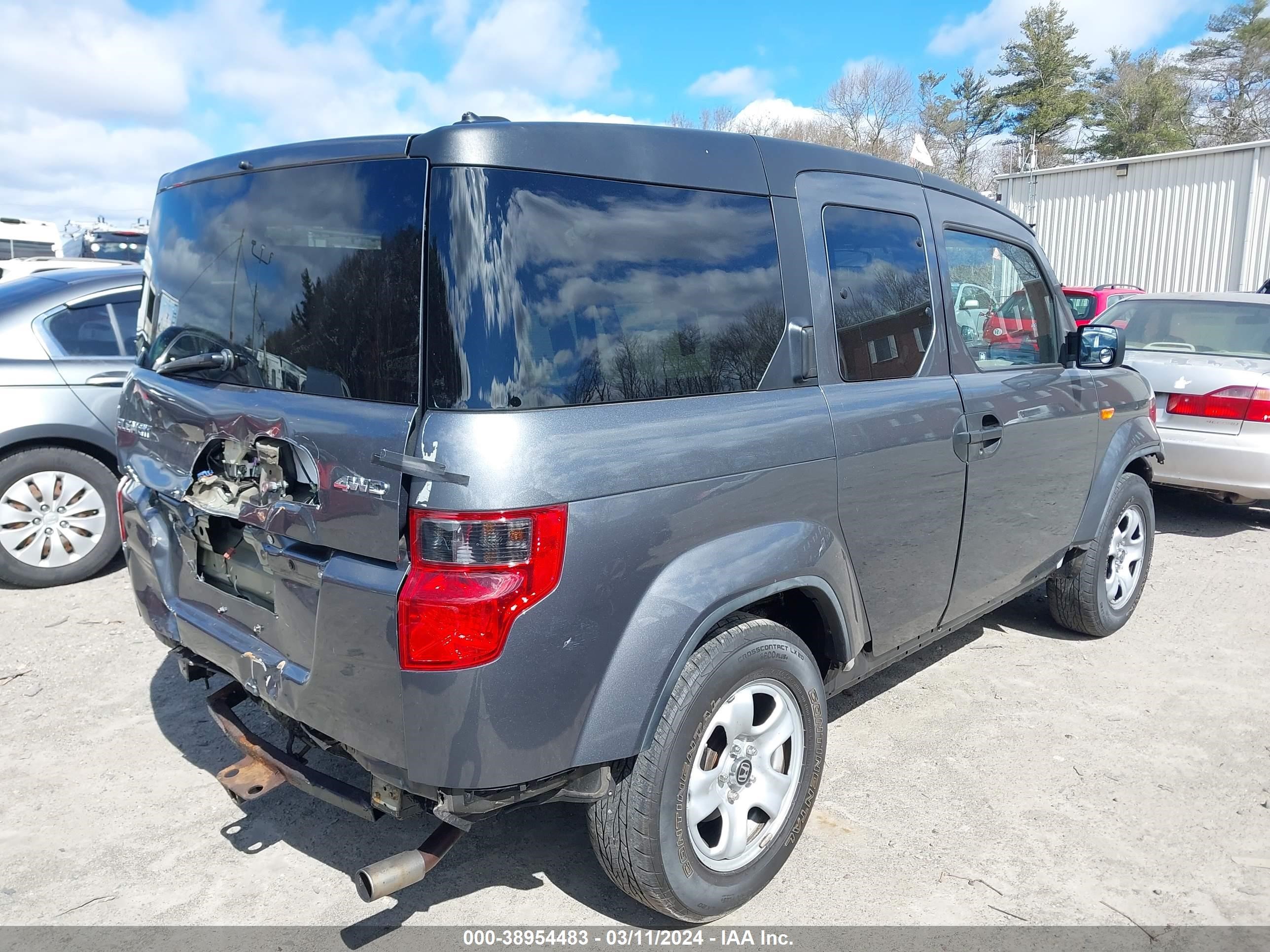 Photo 3 VIN: 5J6YH2H75AL006945 - HONDA ELEMENT 