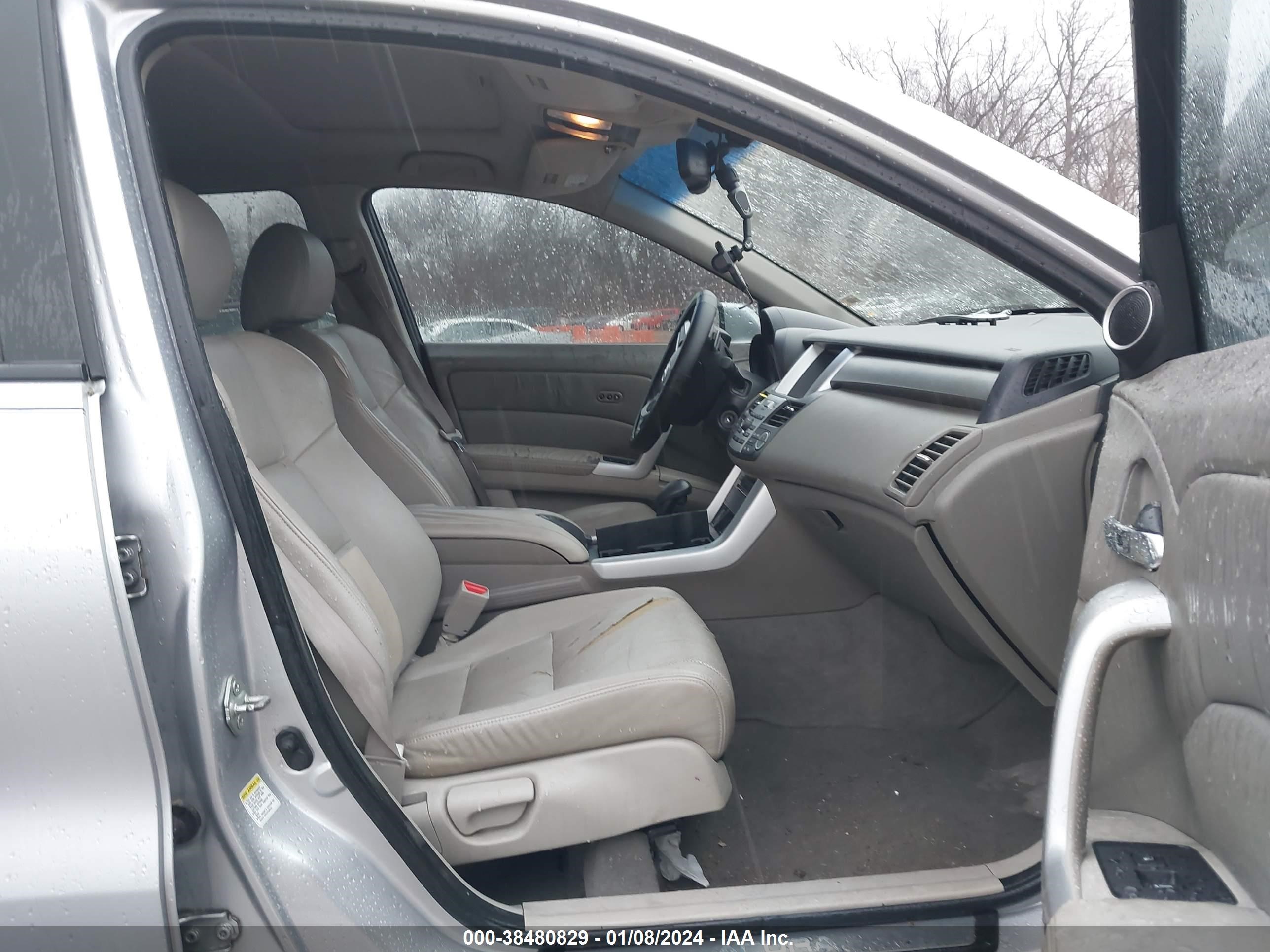 Photo 4 VIN: 5J8TB18248A010427 - ACURA RDX 