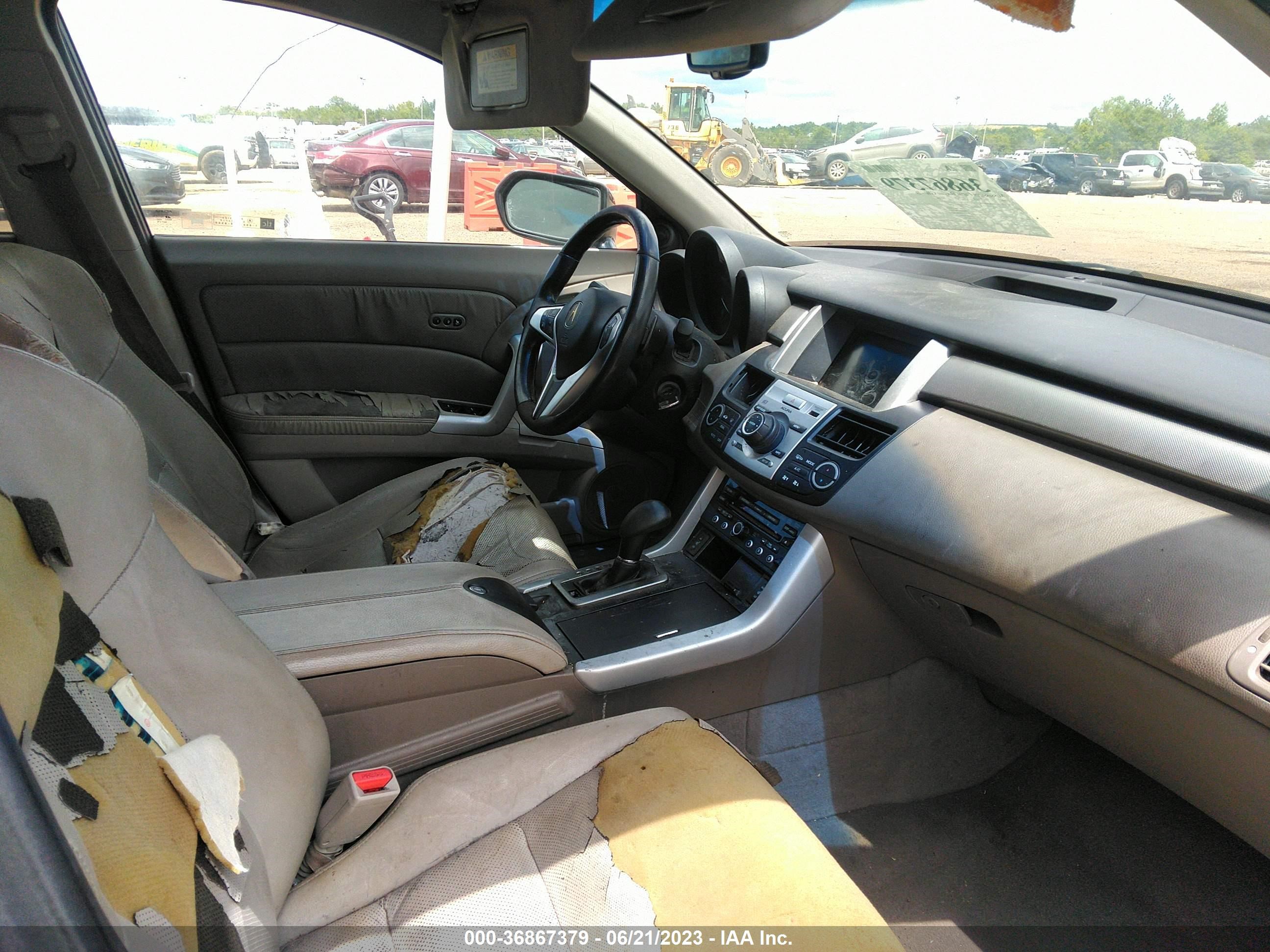 Photo 4 VIN: 5J8TB18518A005082 - ACURA RDX 