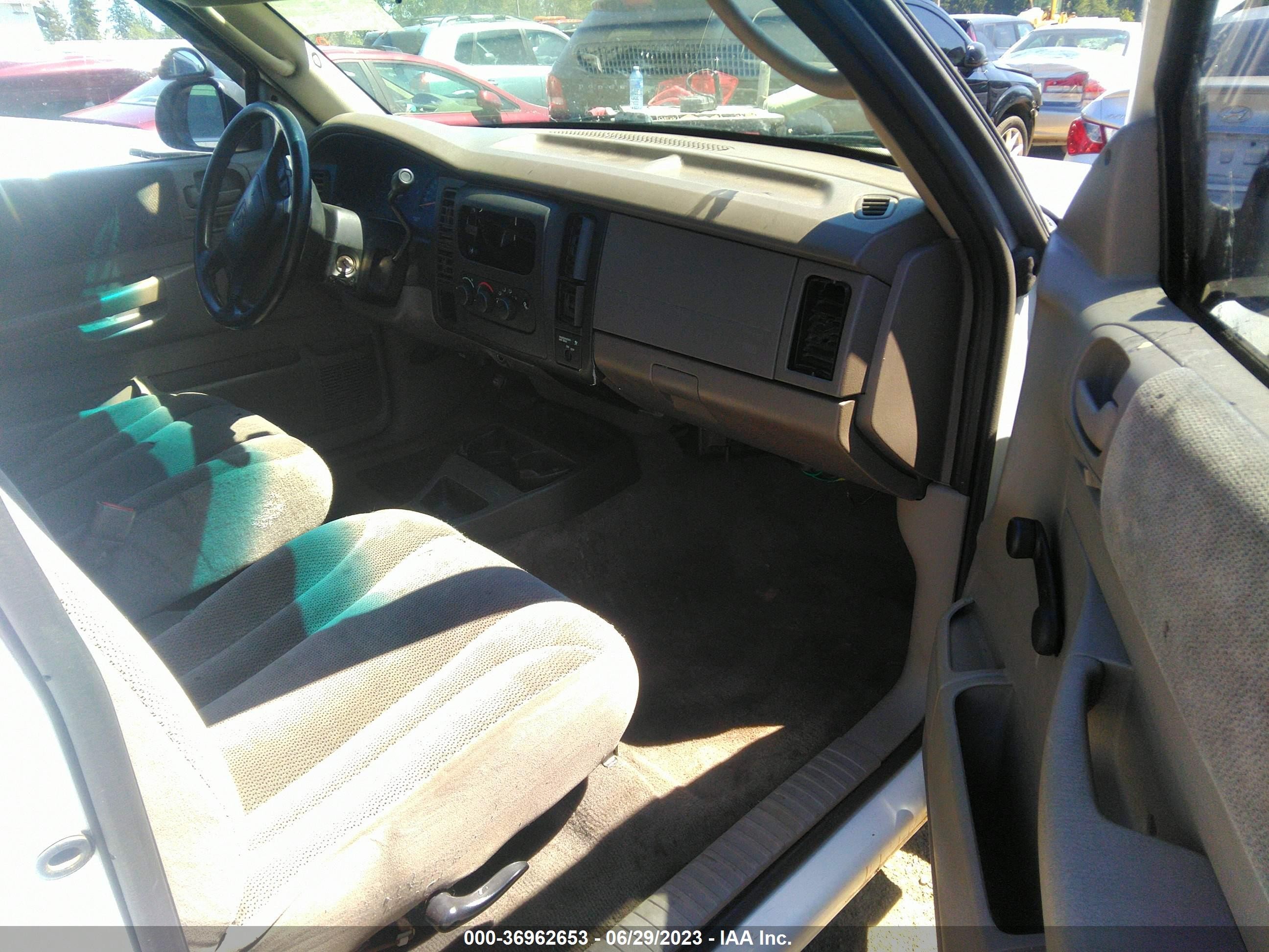 Photo 4 VIN: 5J8TB18519A004208 - DODGE DAKOTA 