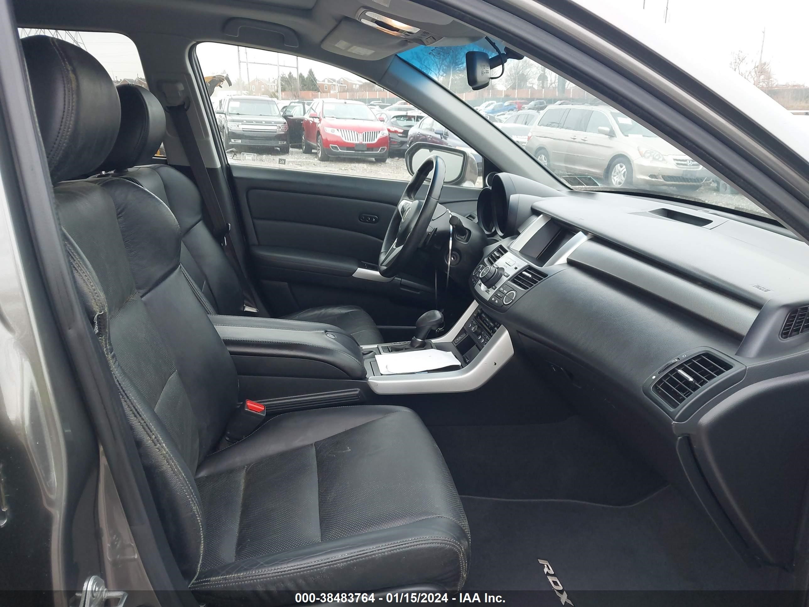 Photo 4 VIN: 5J8TB18528A010078 - ACURA RDX 