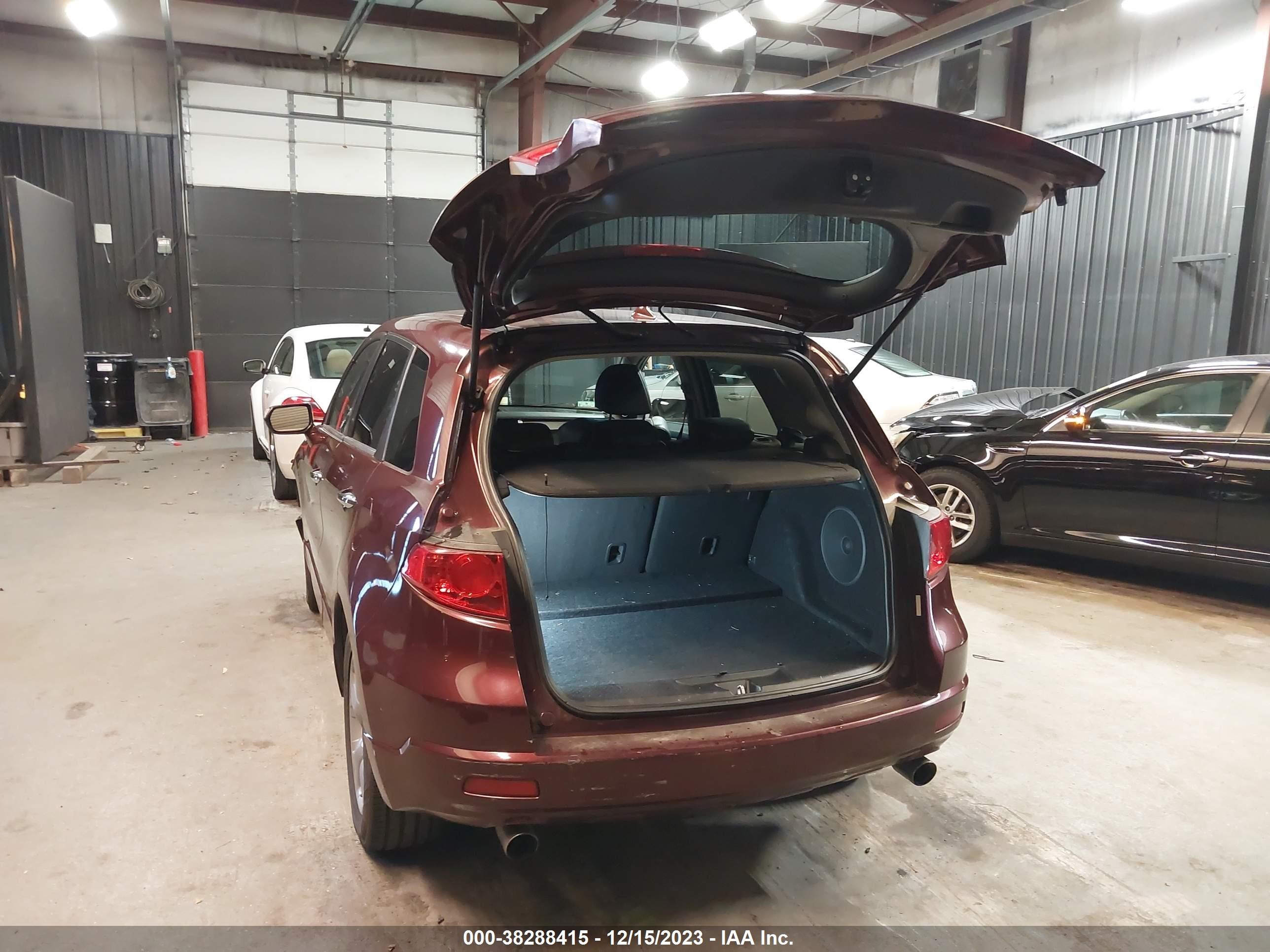 Photo 2 VIN: 5J8TB18539A002007 - ACURA RDX 