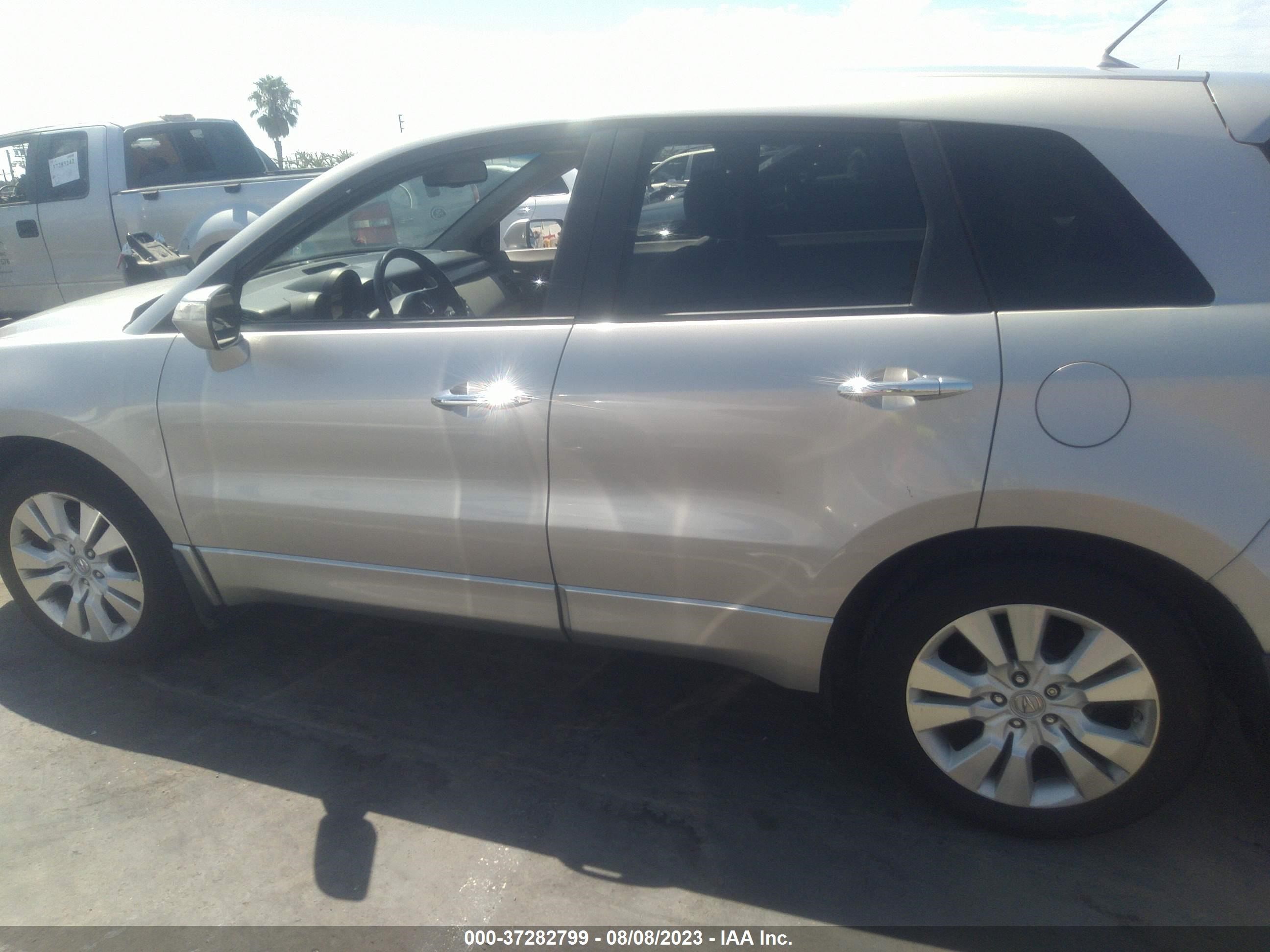 Photo 13 VIN: 5J8TB2H5XAA004055 - ACURA RDX 