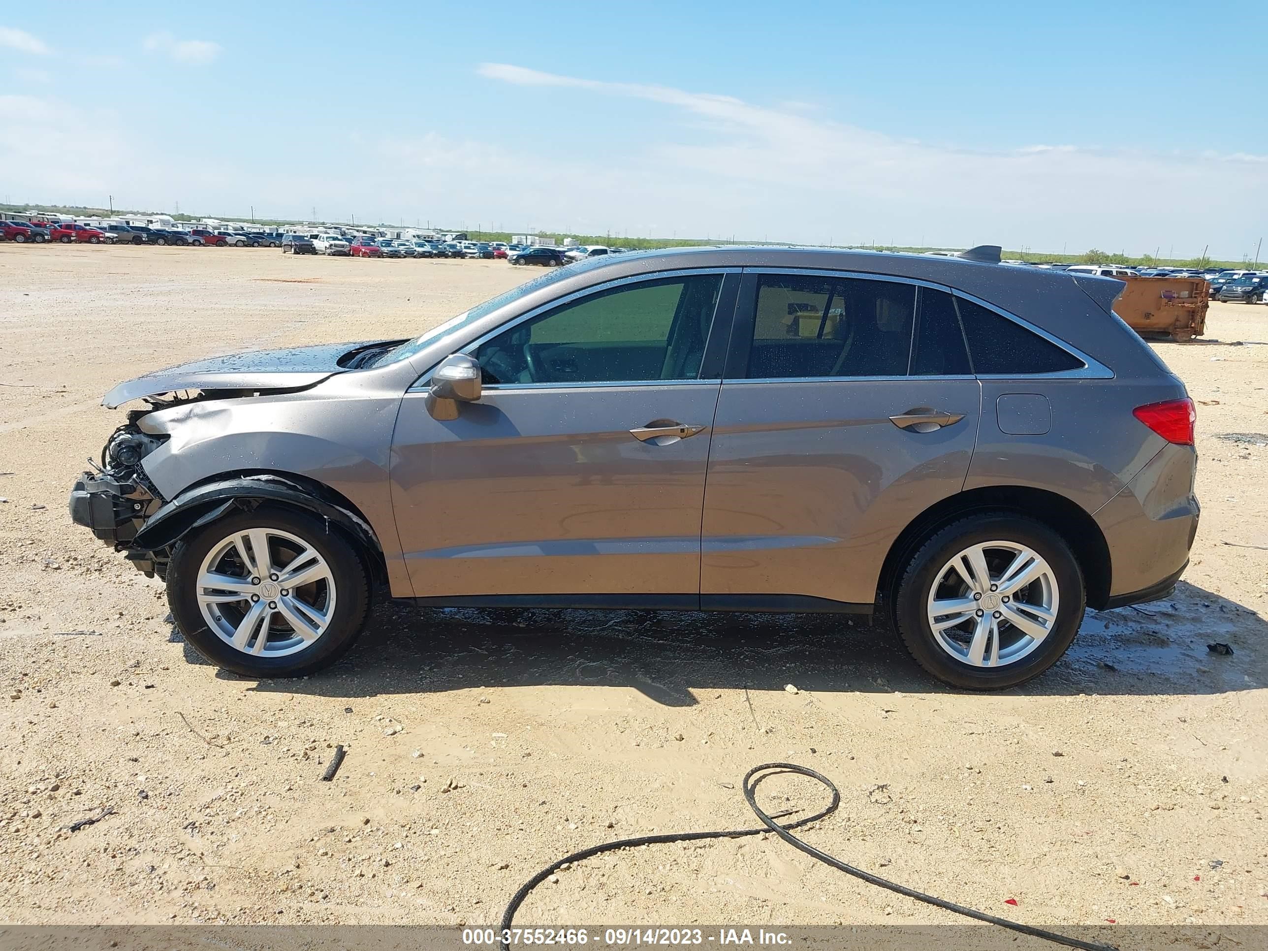 Photo 14 VIN: 5J8TB3H30DL015773 - ACURA RDX 