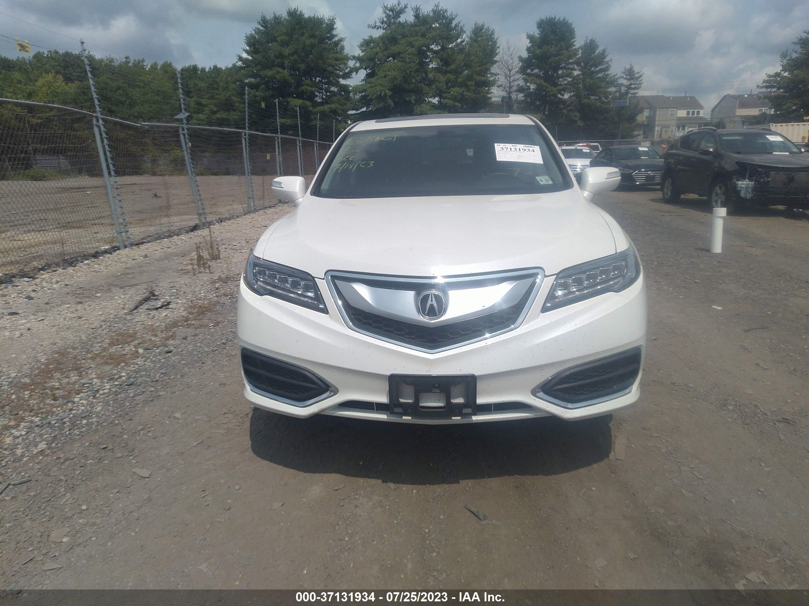 Photo 11 VIN: 5J8TB3H36JL006913 - ACURA RDX 