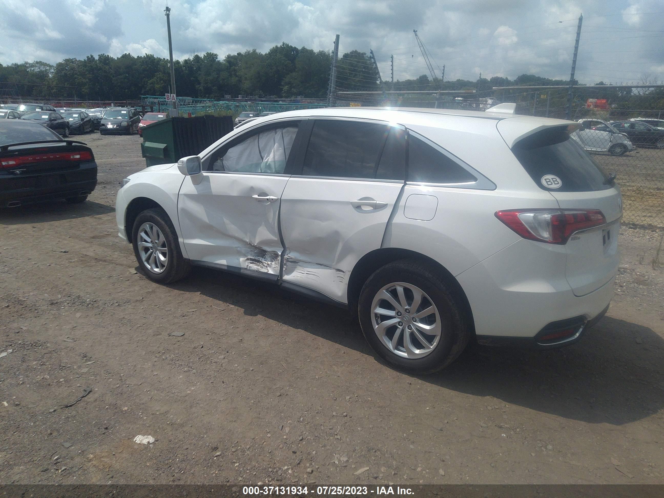 Photo 2 VIN: 5J8TB3H36JL006913 - ACURA RDX 