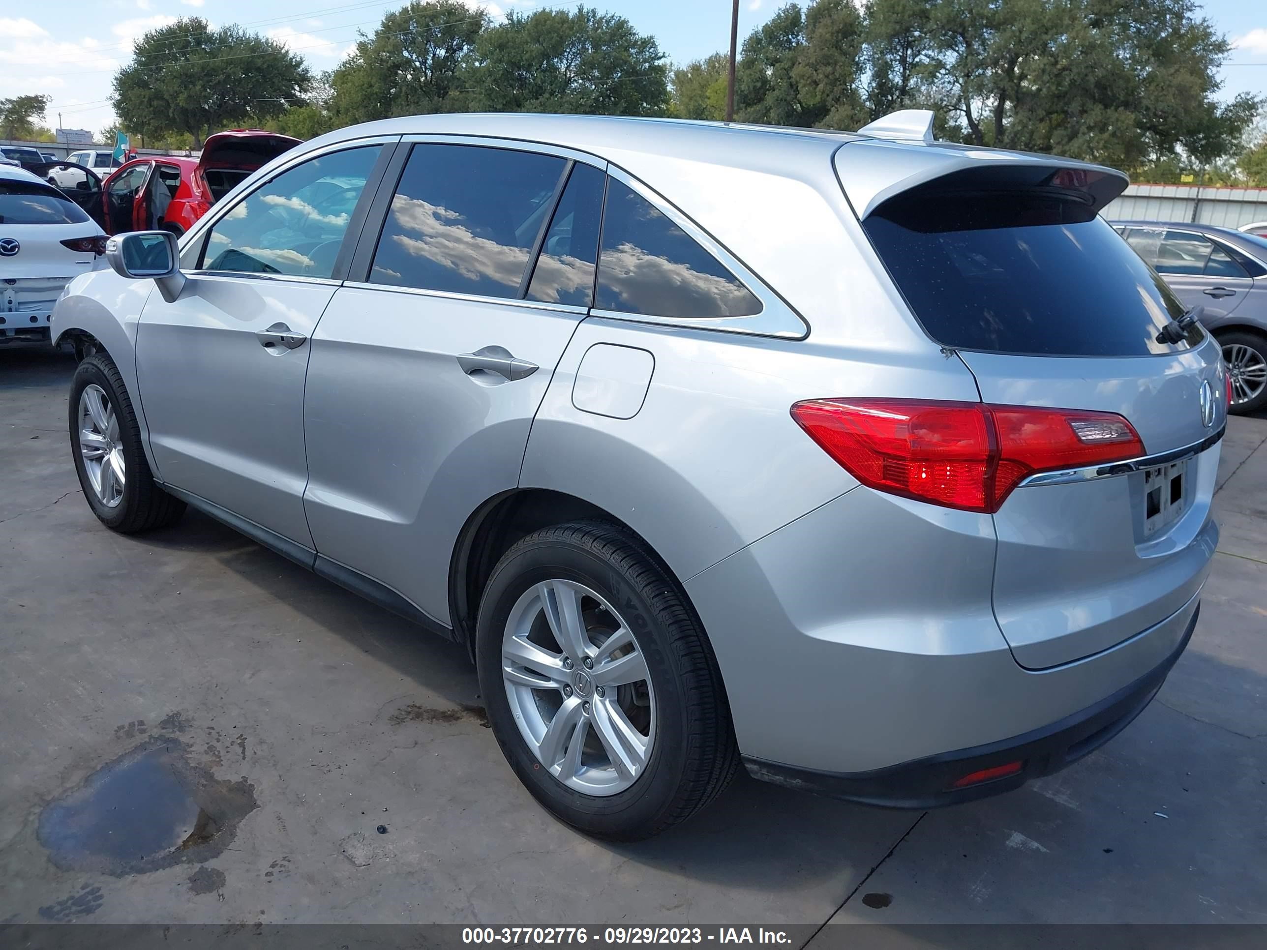 Photo 2 VIN: 5J8TB3H51EL004221 - ACURA RDX 