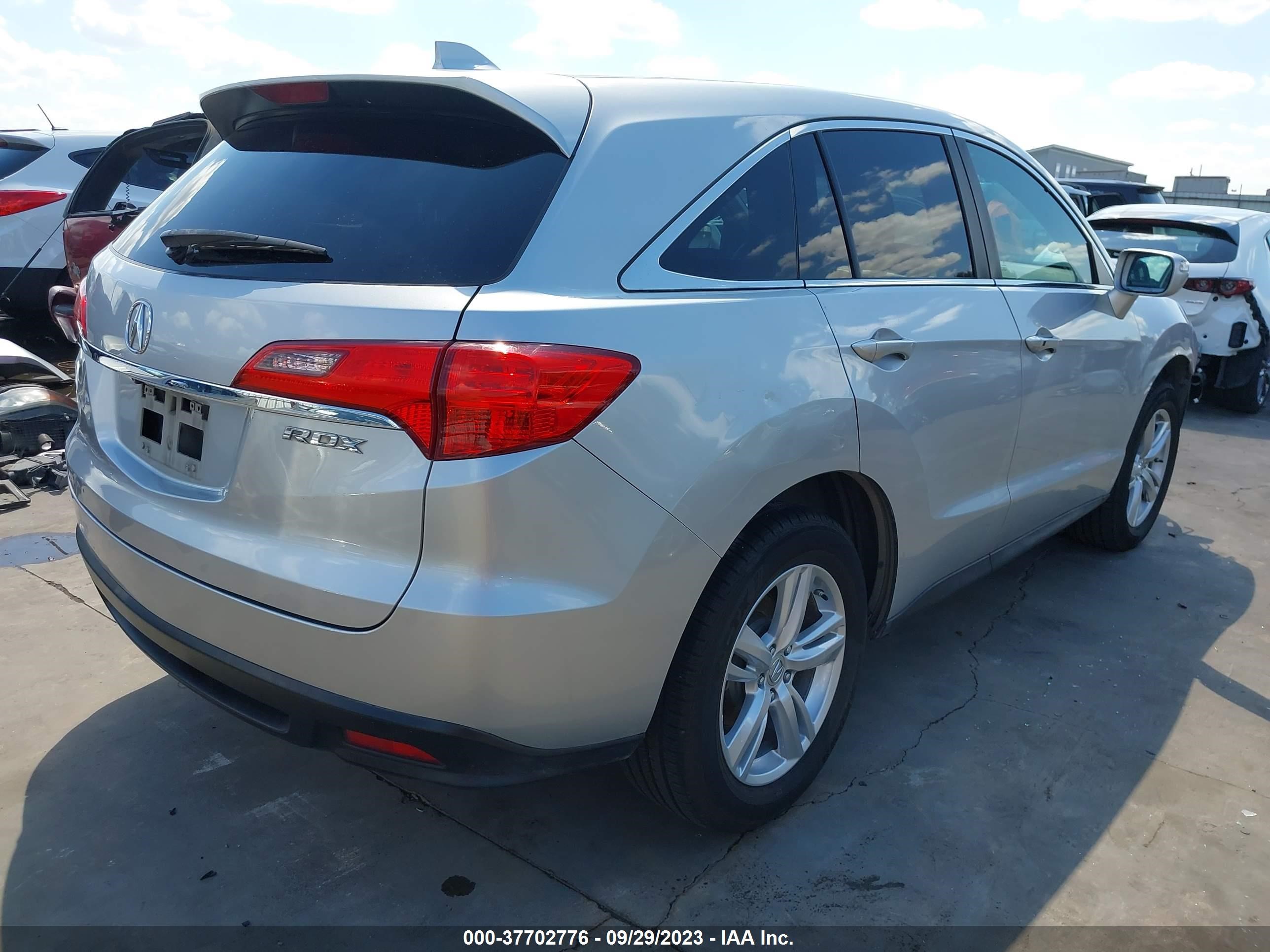 Photo 3 VIN: 5J8TB3H51EL004221 - ACURA RDX 