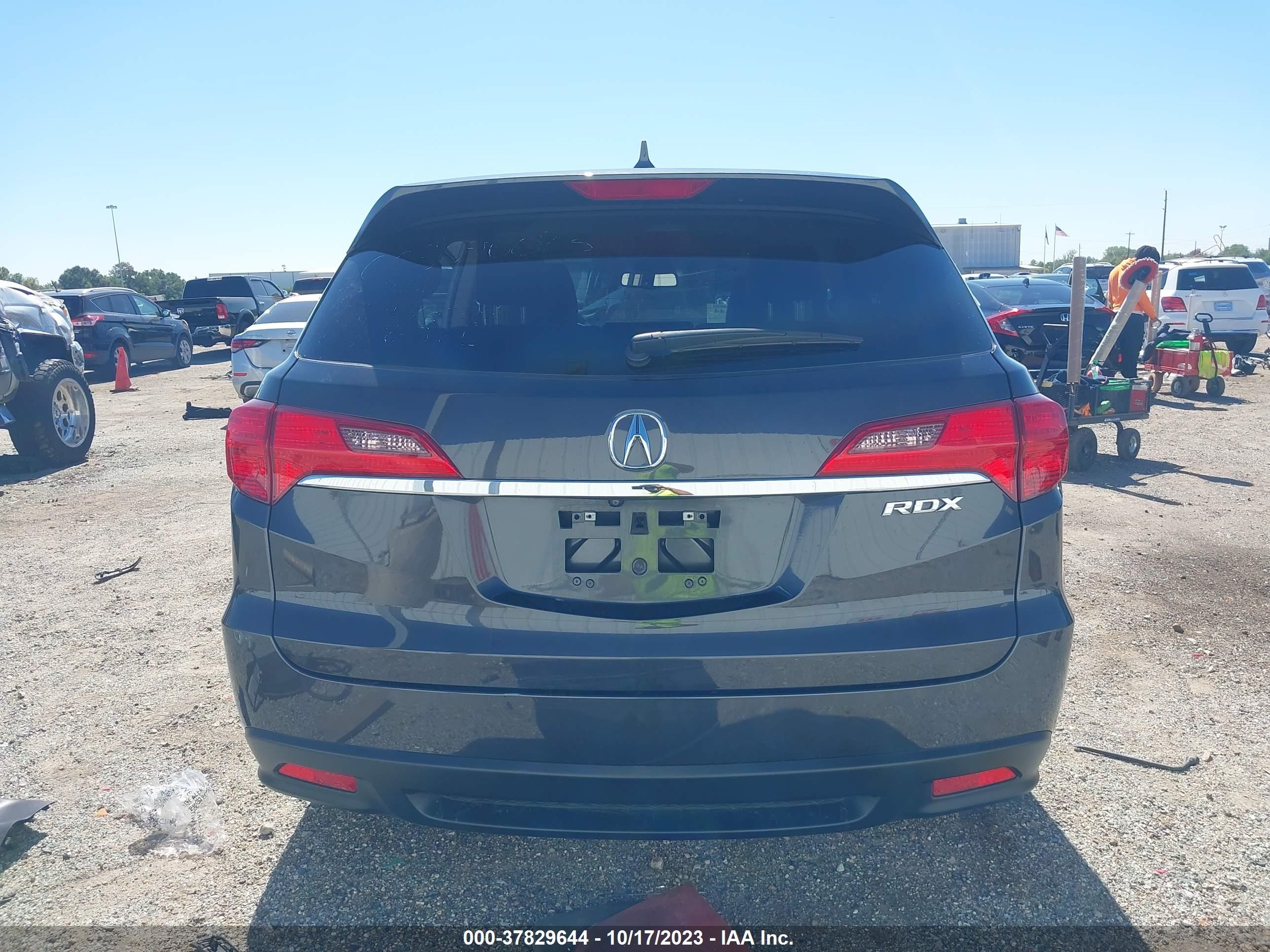 Photo 16 VIN: 5J8TB3H52FL003953 - ACURA RDX 