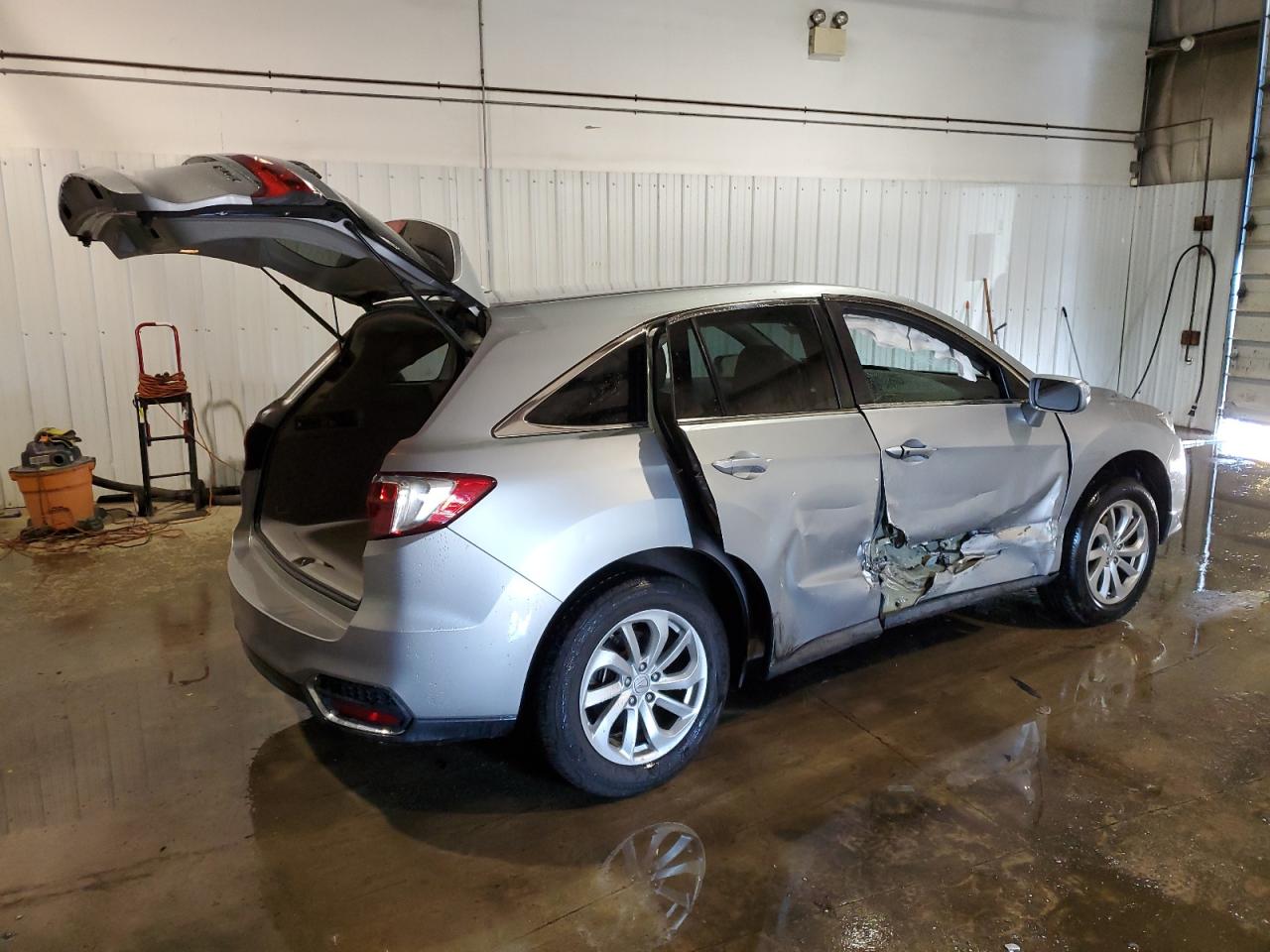 Photo 2 VIN: 5J8TB3H57JL000717 - ACURA RDX 