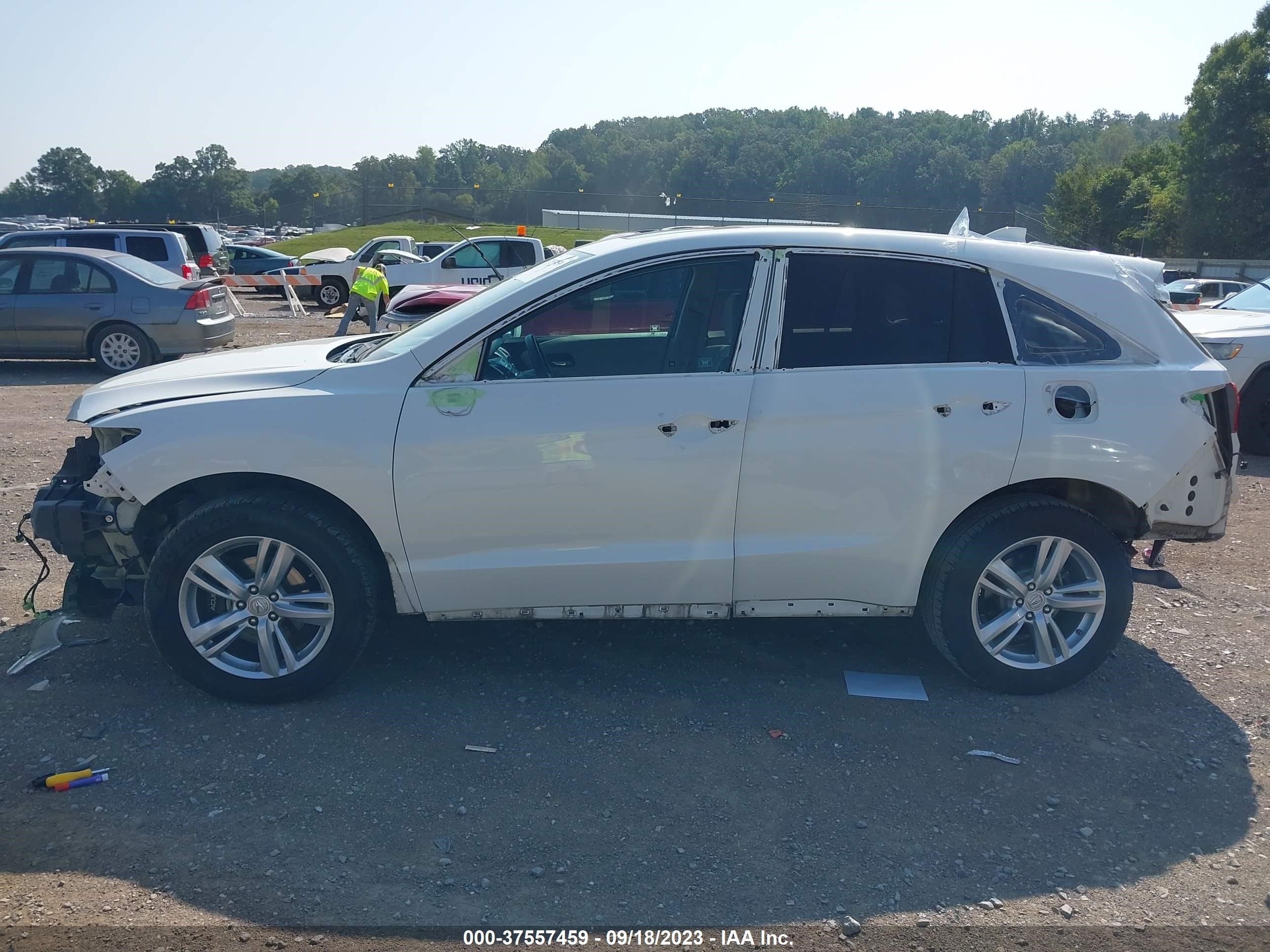 Photo 14 VIN: 5J8TB3H59DL003462 - ACURA RDX 