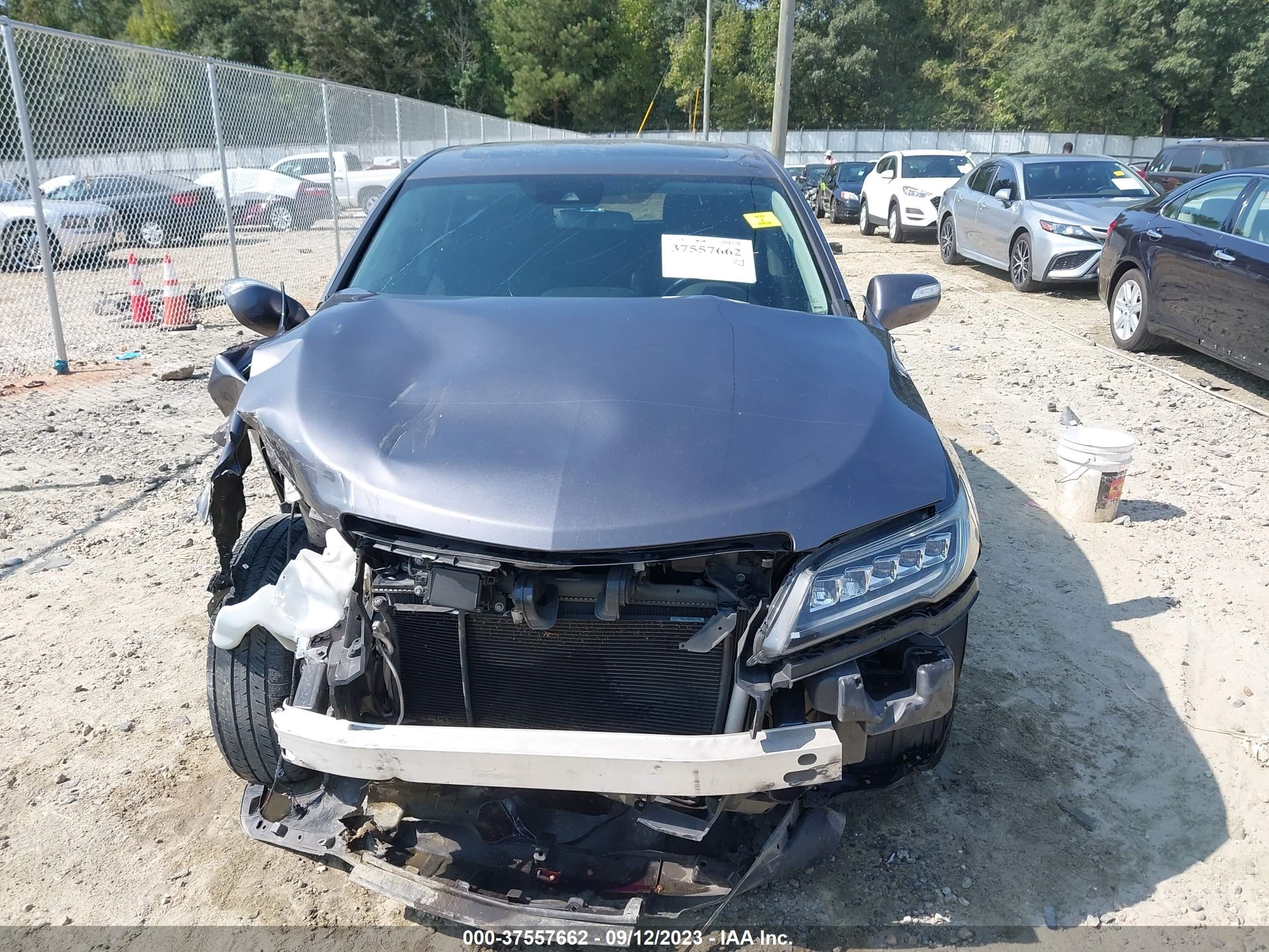 Photo 11 VIN: 5J8TB3H5XHL011351 - ACURA RDX 