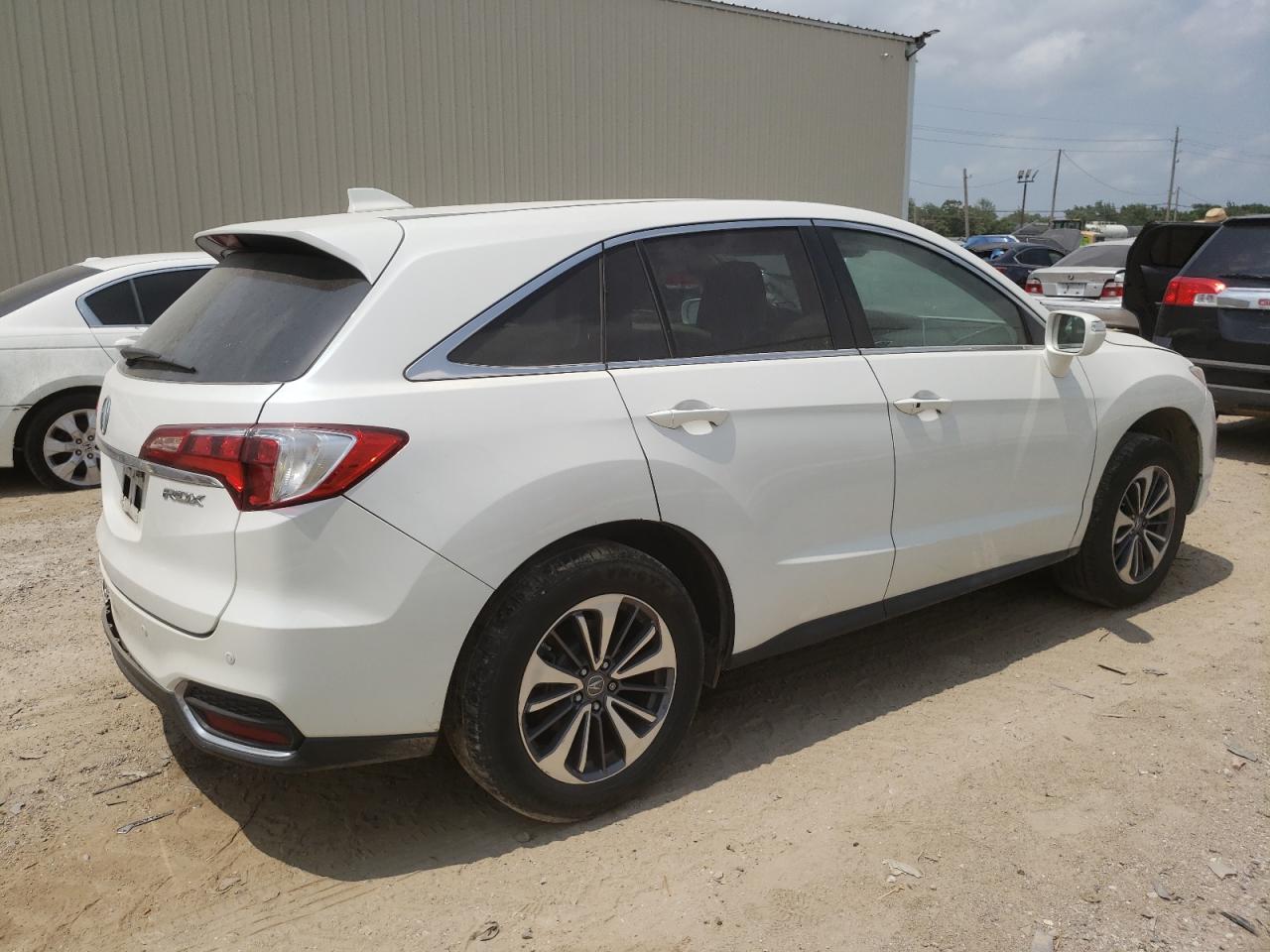 Photo 2 VIN: 5J8TB3H76JL012102 - ACURA RDX 