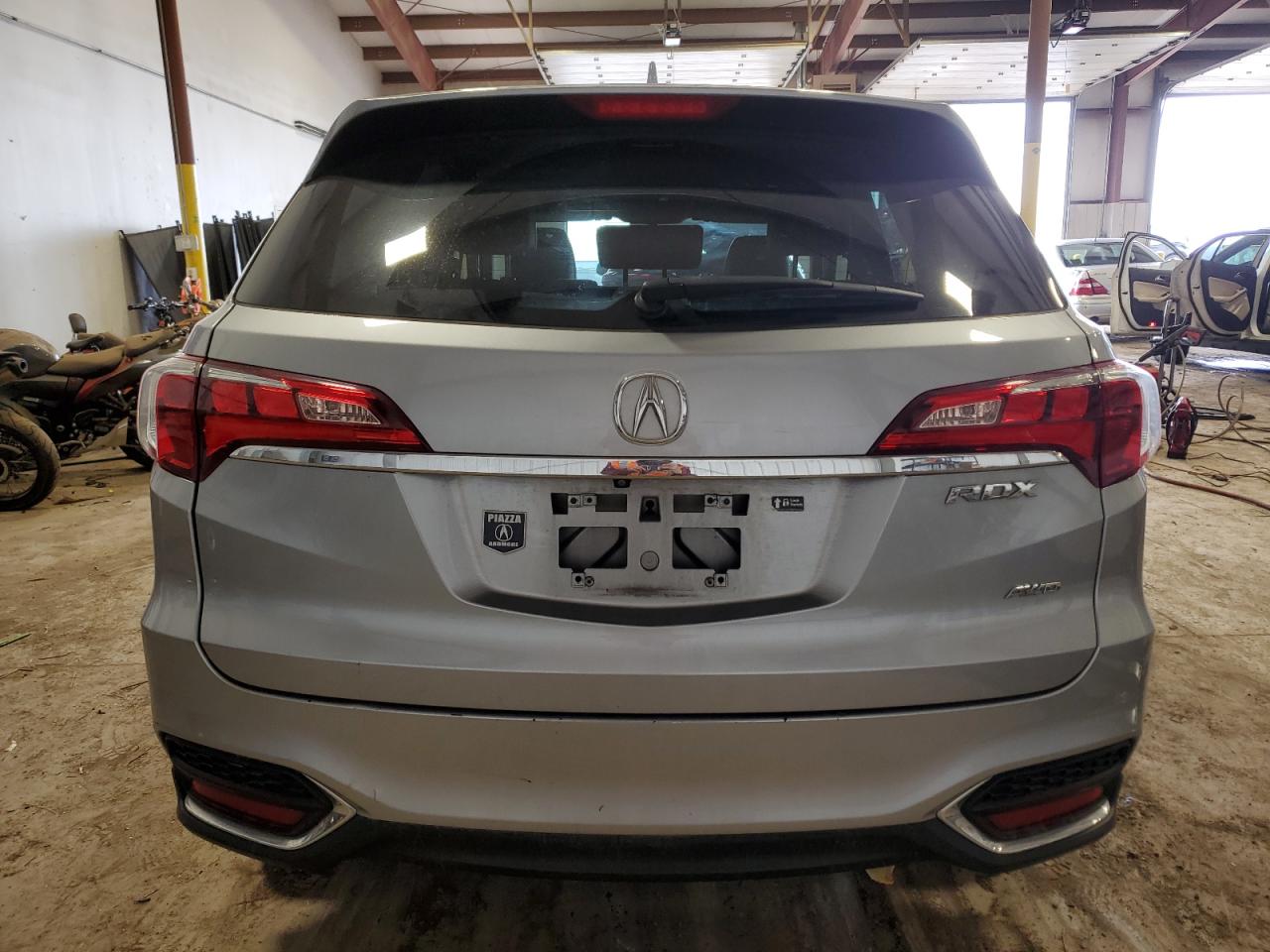 Photo 5 VIN: 5J8TB4H30HL015655 - ACURA RDX 